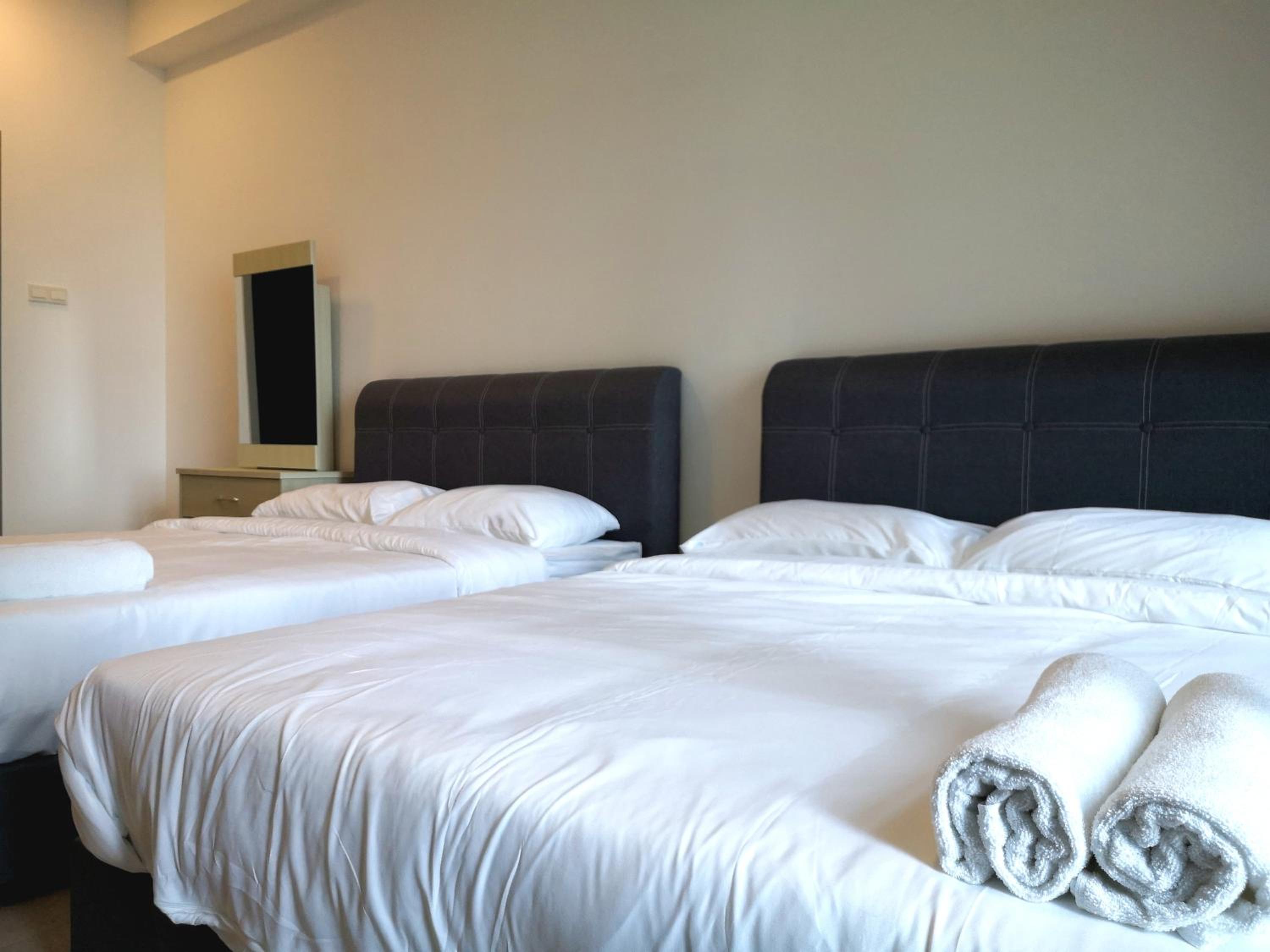 Golden House-Atlantis Residence