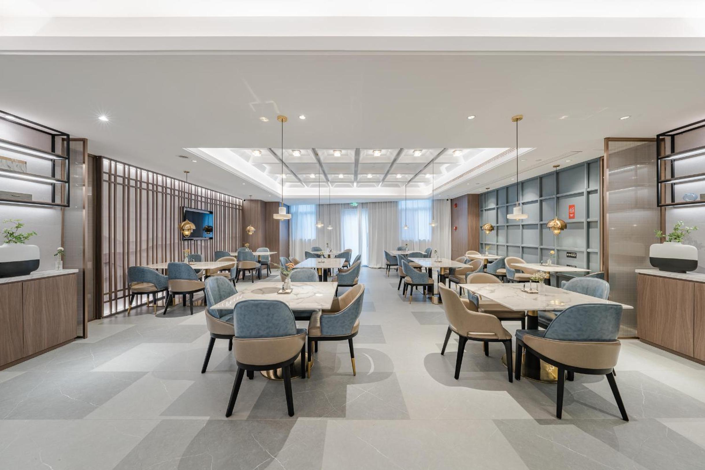 Atour Hotel Jiaxing Pinghu view 3