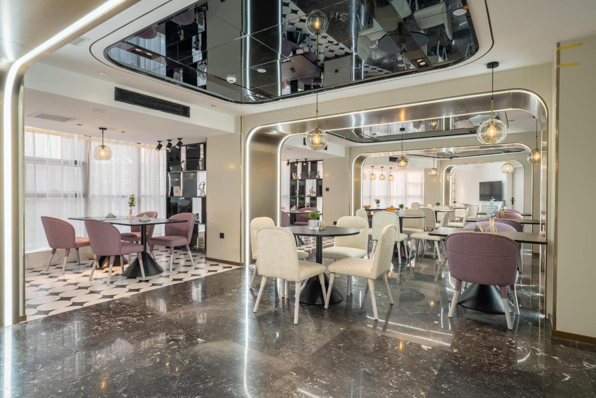 Atour Light Hotel Lanzhou Yantan RT-Mart