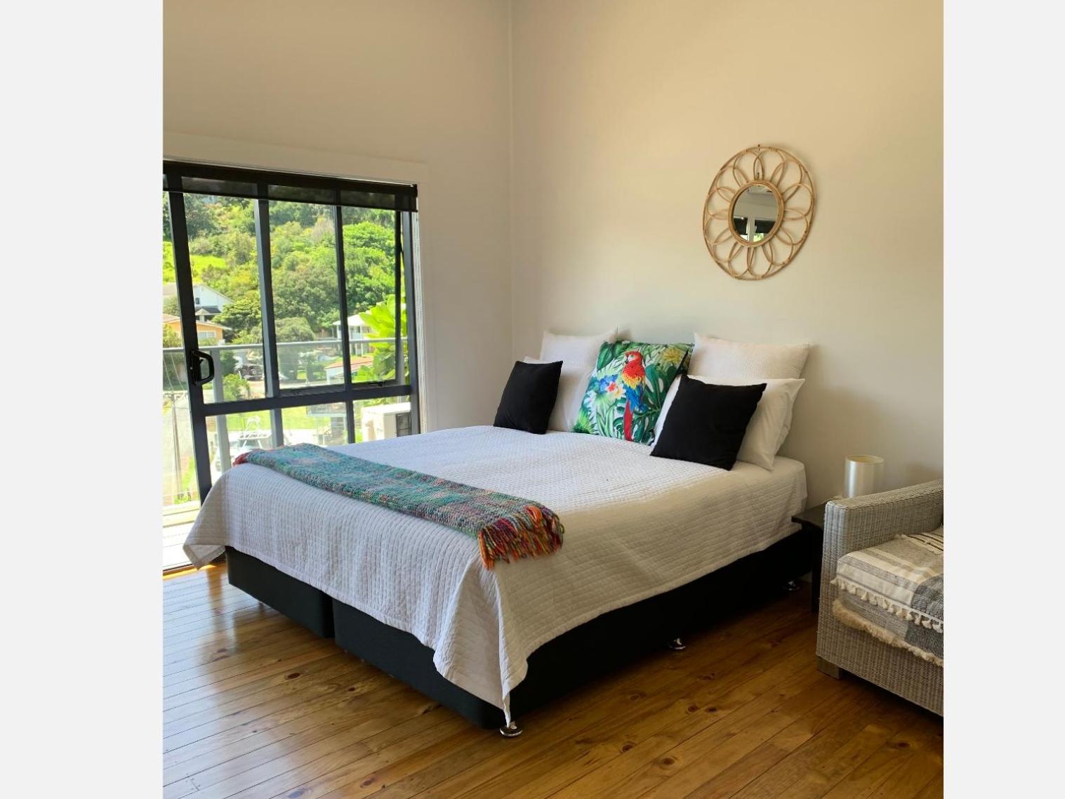 PACIFIC PARADISE COTTAGE view 5
