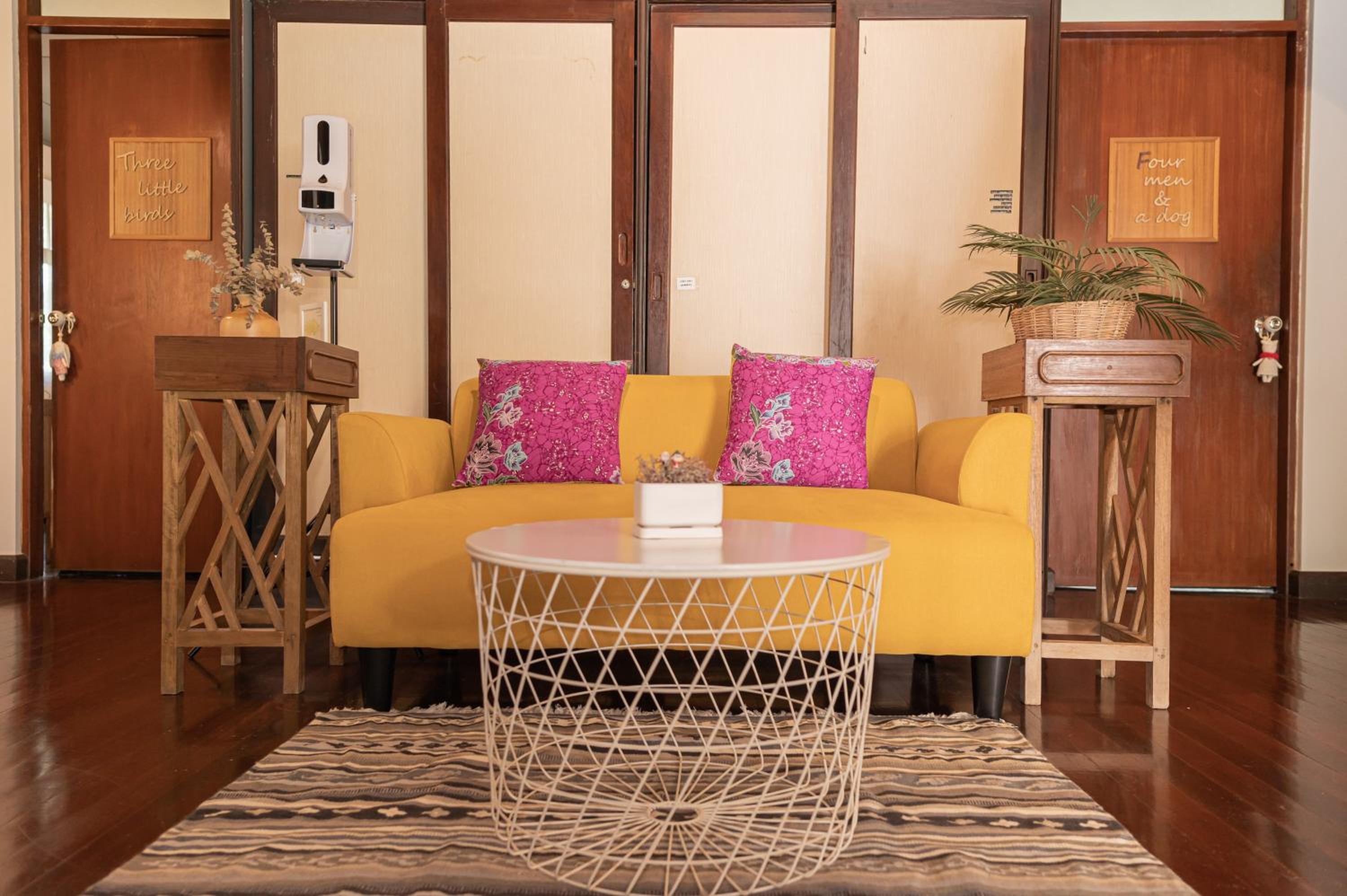 lounge