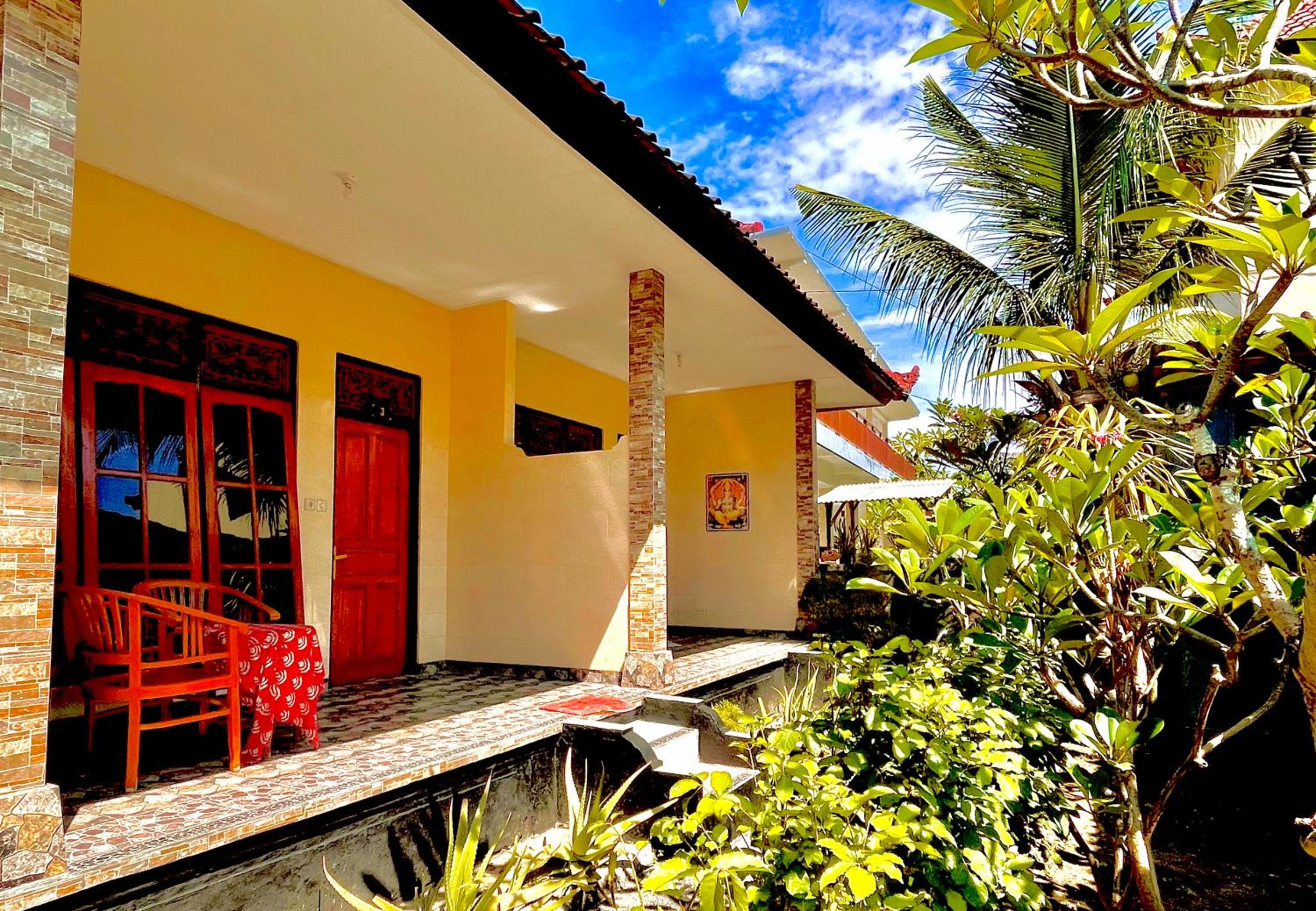 Lembongan Tropical Guesthouse view 2