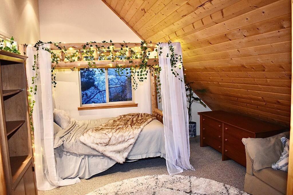 Three Rivers Vacations - Sweet getaway in private Giant Sequoia Grove! - Property Image 5