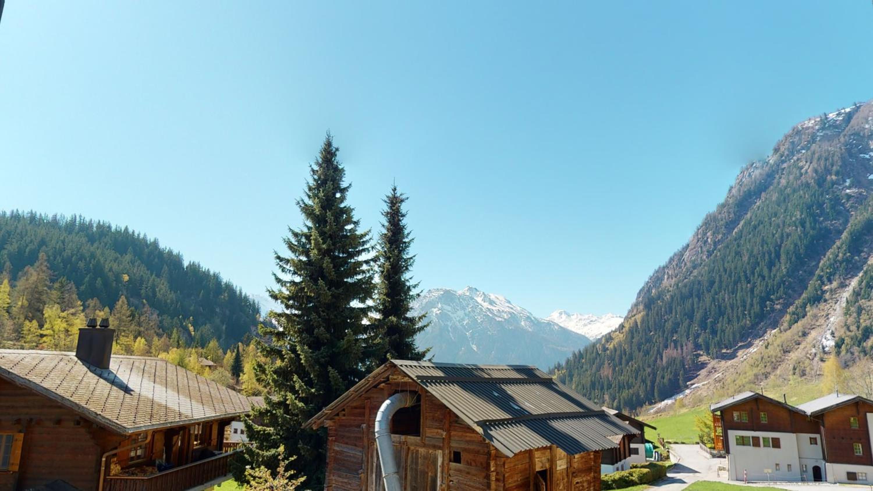 Haus Bachhüs - Wohnungen mit Balkon und Bergsicht