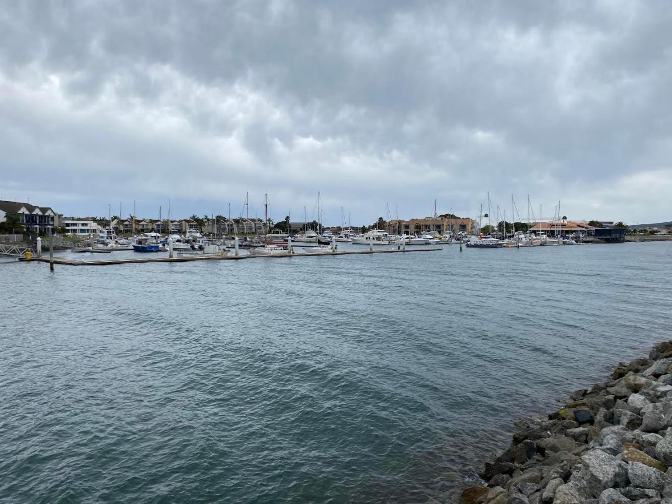 Port Lincoln Marina Waterfront Apartment view 3