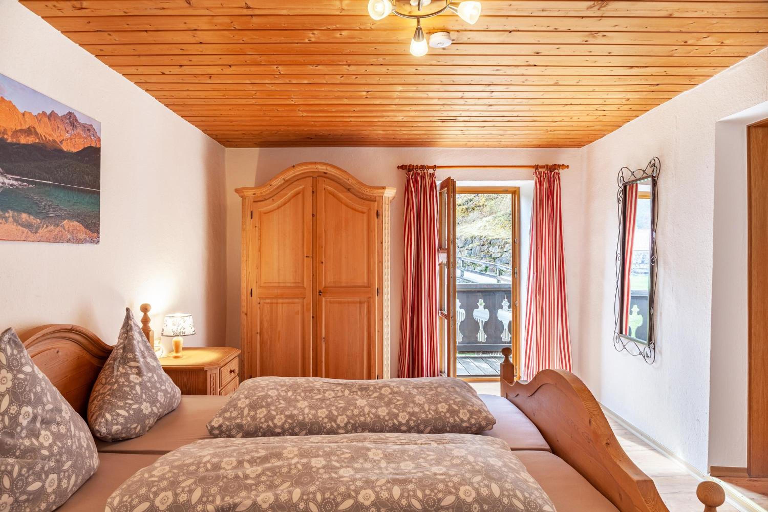 Haus Niklos - Waldeck view 2