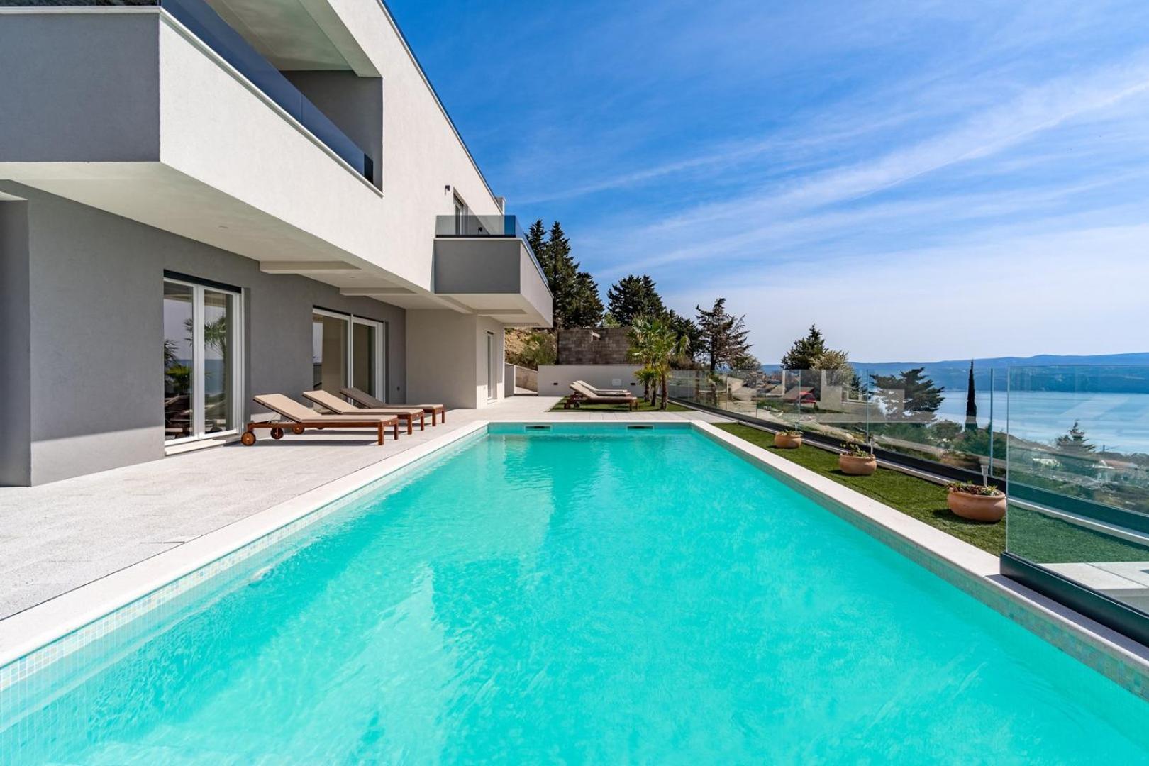Villa BAMM with heated 36sqm pool, 5 en-suite bedrooms and panoramic sea views view 2