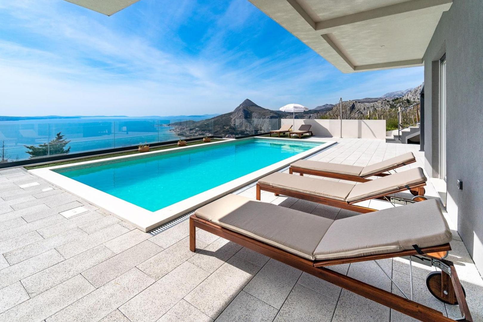 Villa BAMM with heated 36sqm pool, 5 en-suite bedrooms and panoramic sea views view 4