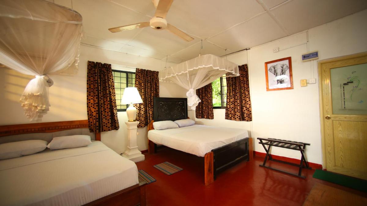 S and K Safari Village Hotel - Wasgamuwa view 2