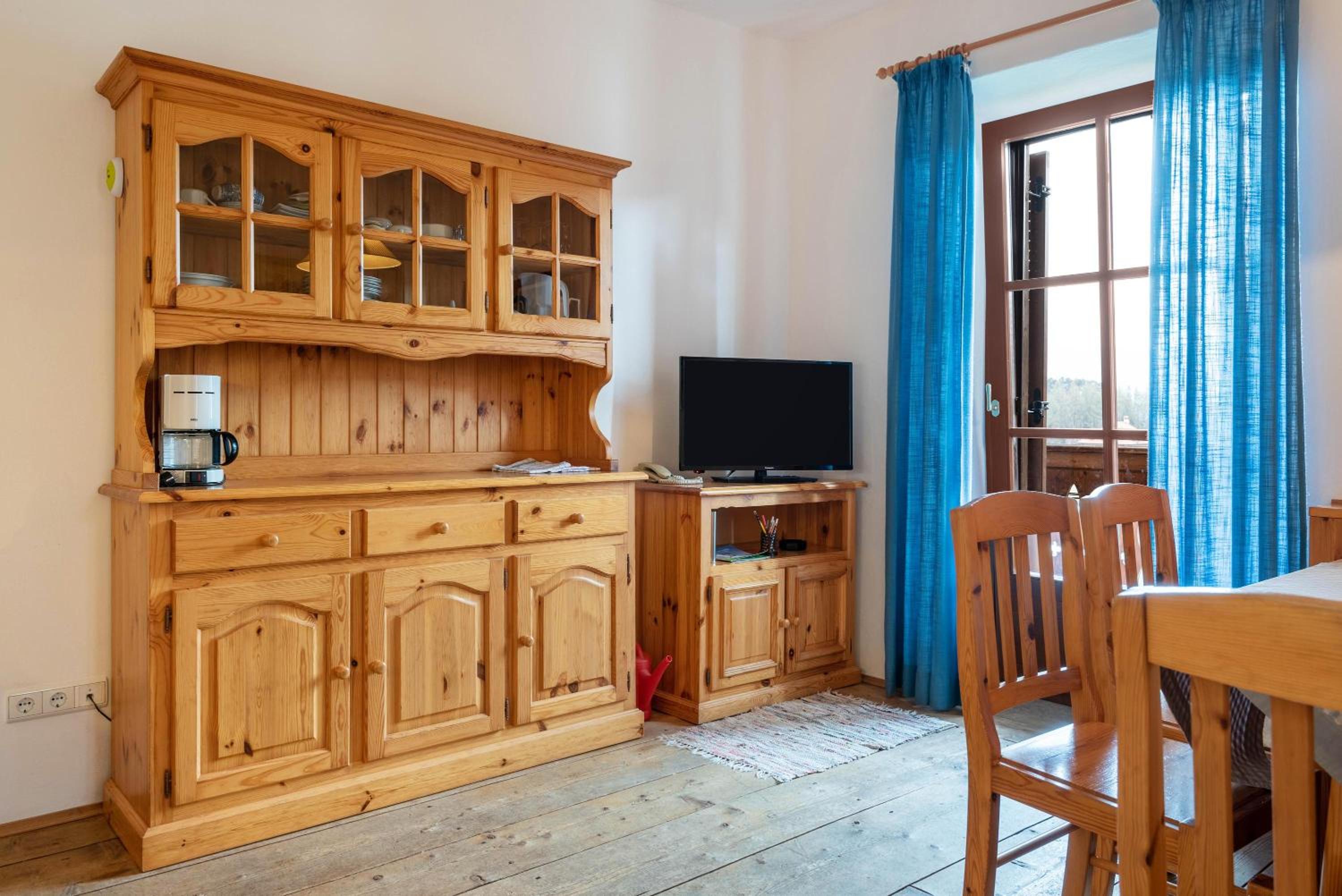 Sallrain Hof Apartment 1 view 4