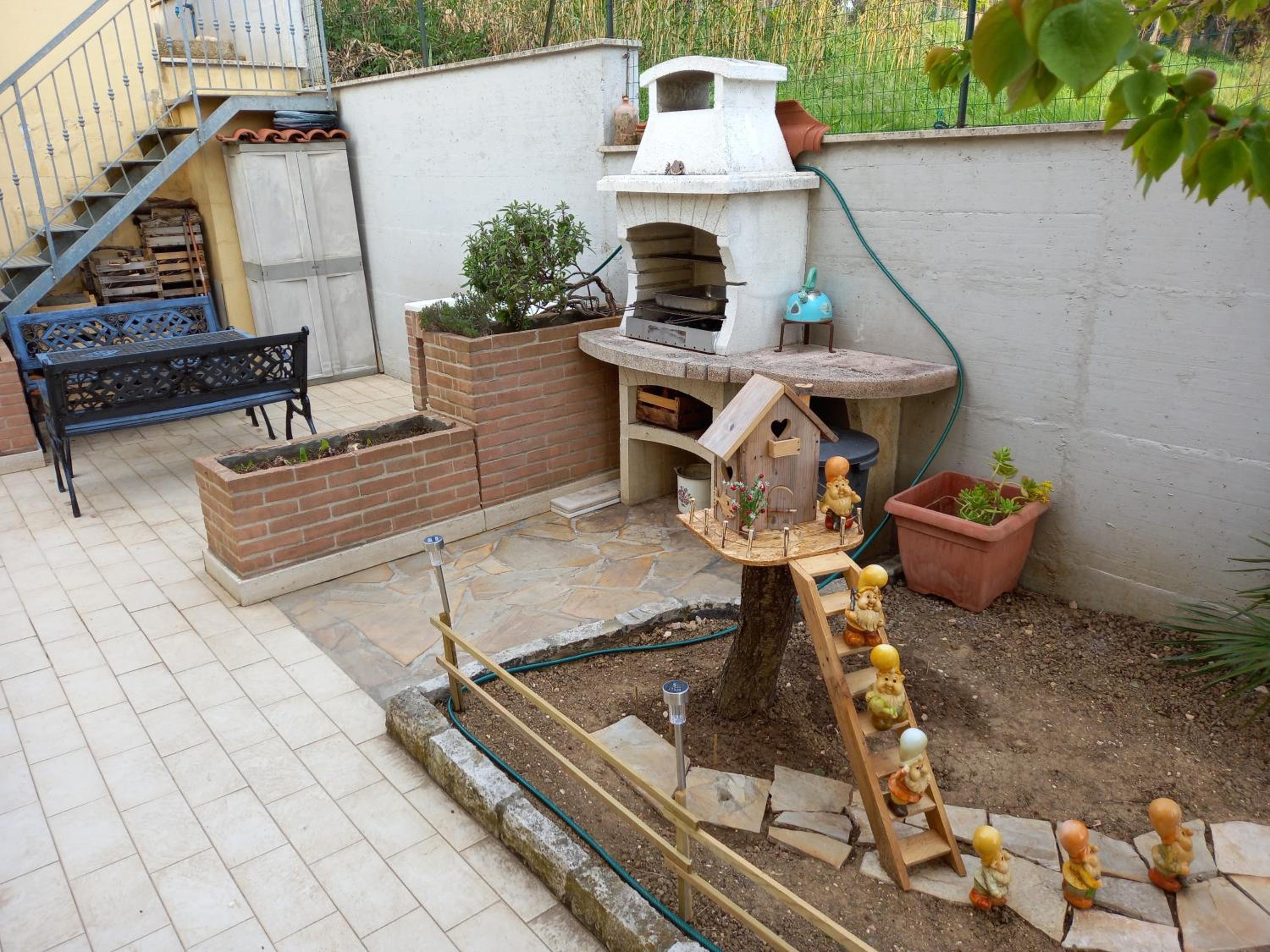 Photo 47
