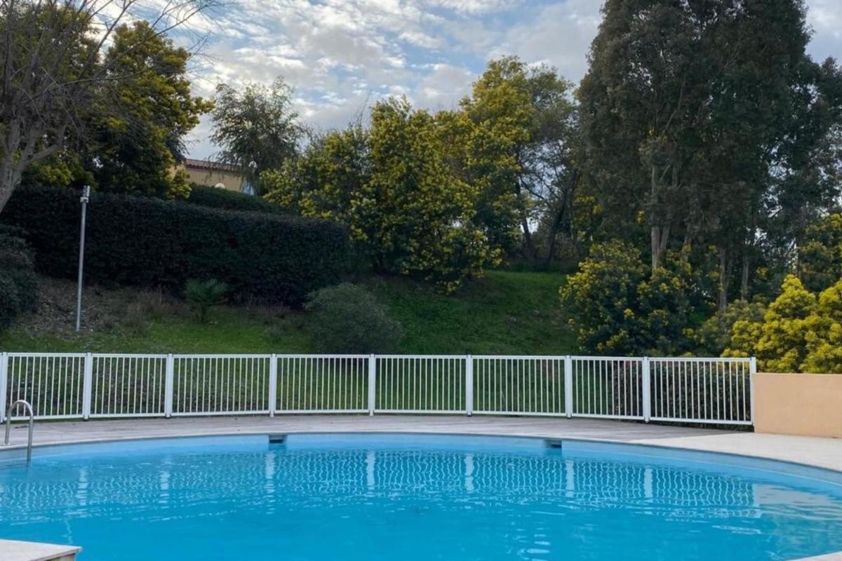 Quiet apartment with terrace & pool - Cannes photo 5