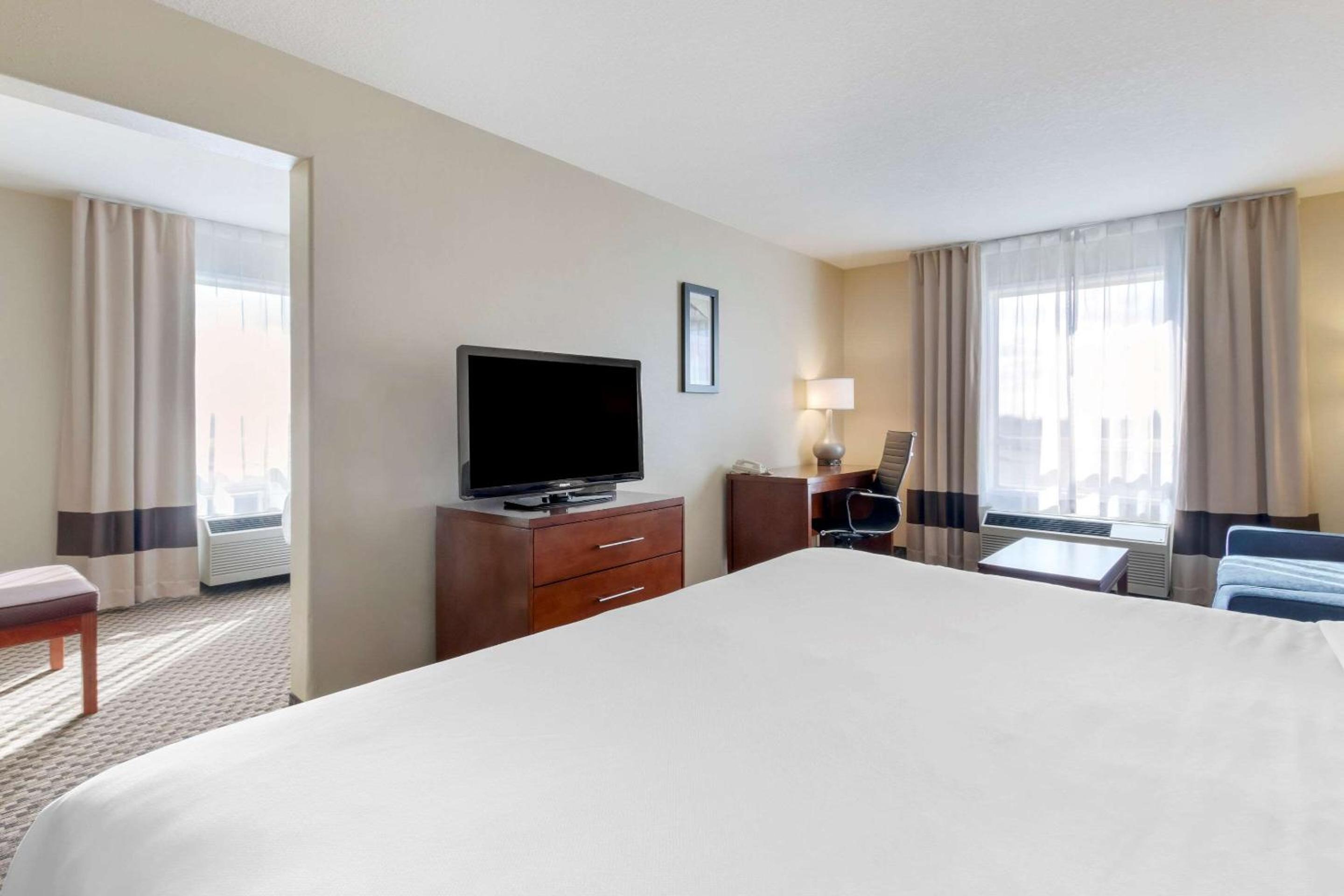 Comfort Inn view 4