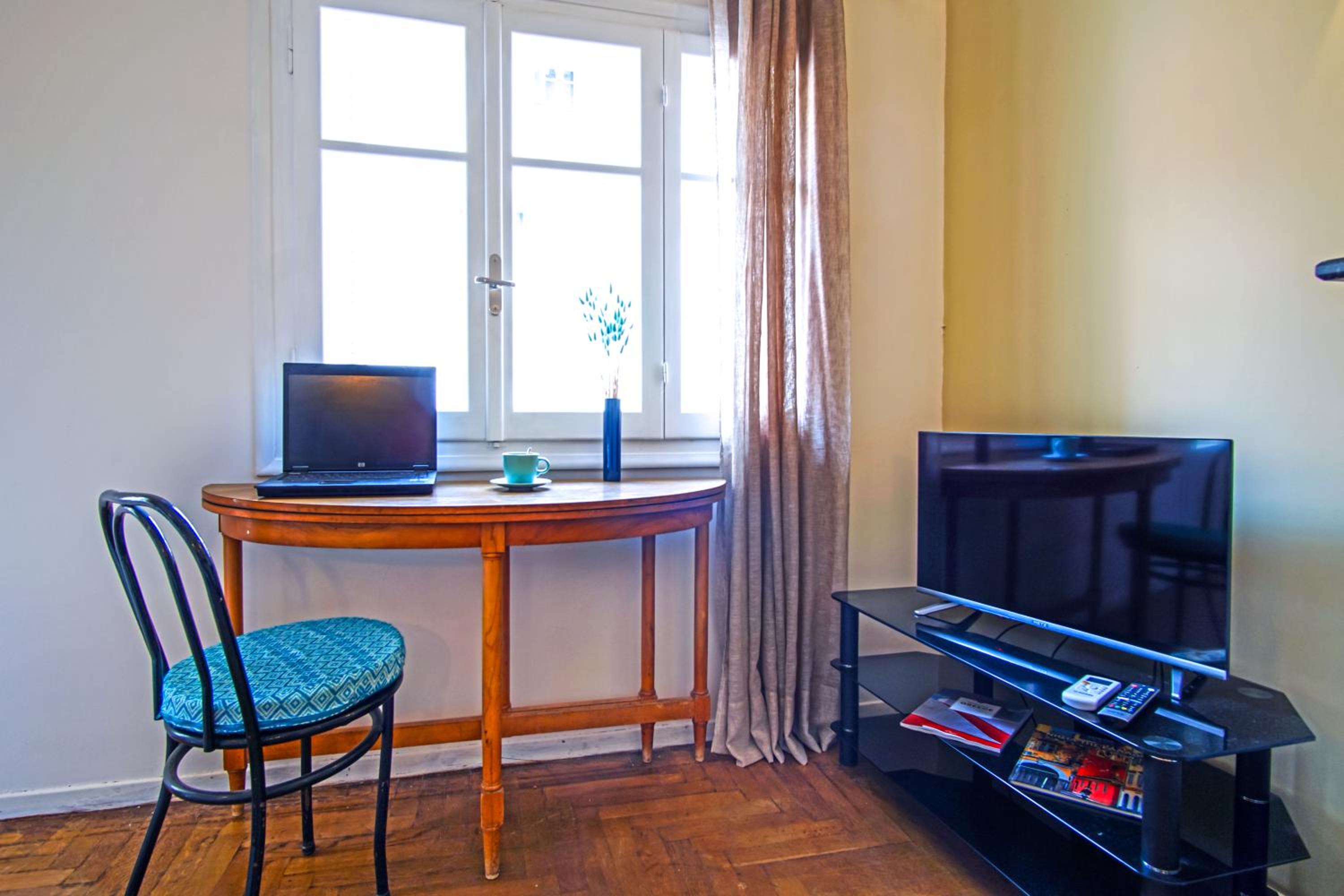 Alexandrinas Suite Corfu Center view 3