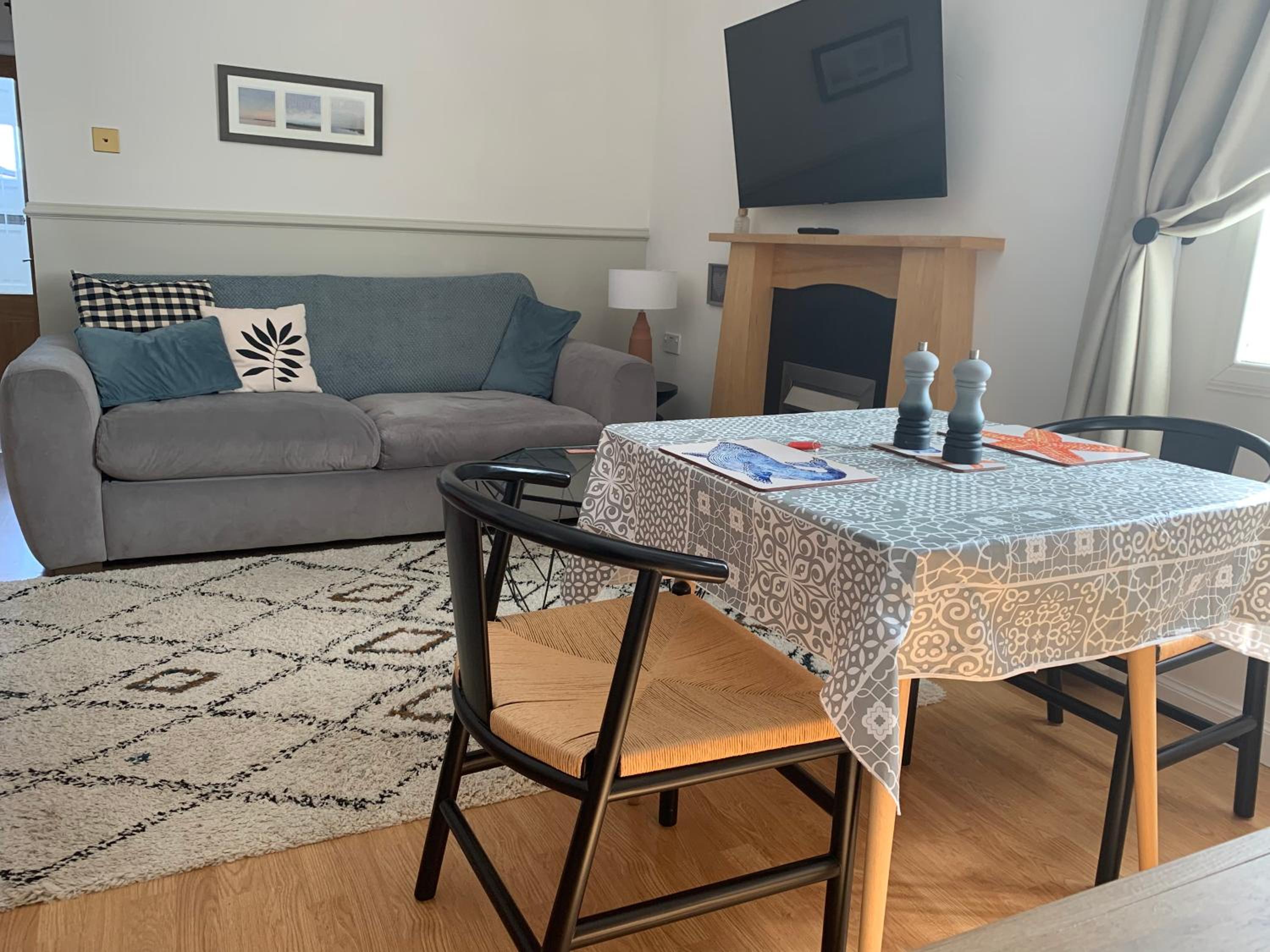 Hotel Harbour quay - Image 1