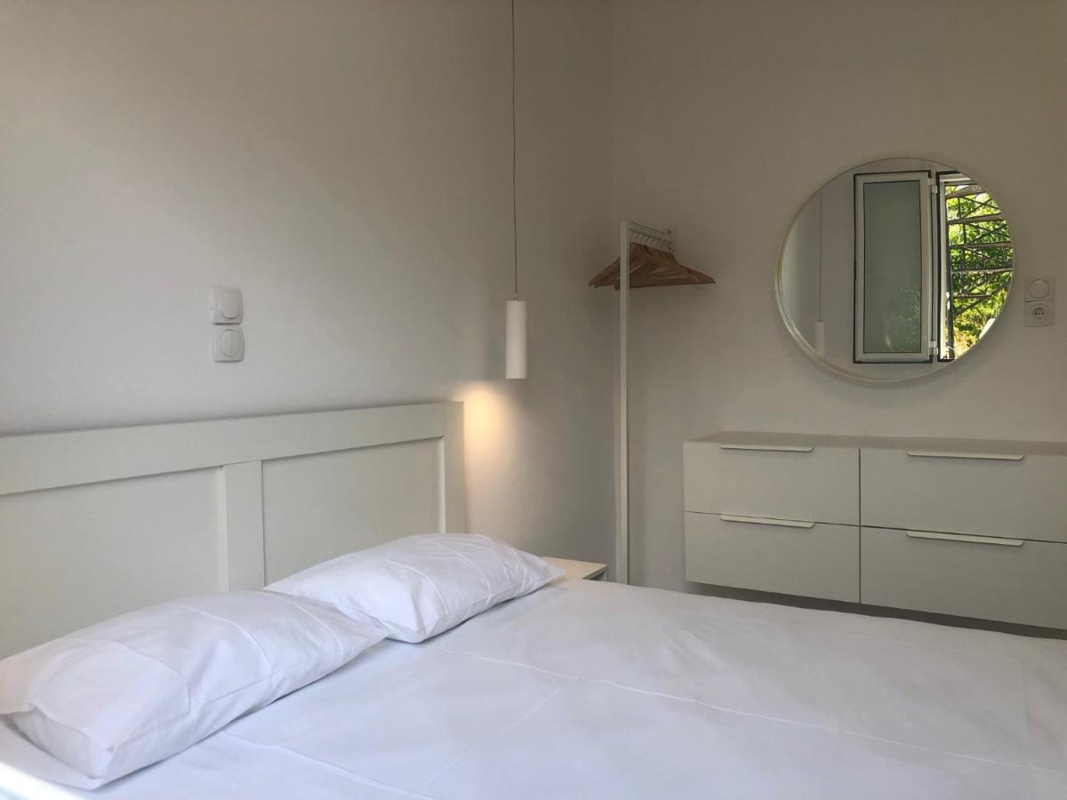 Modern Apartment 10mins from the Beach view 5