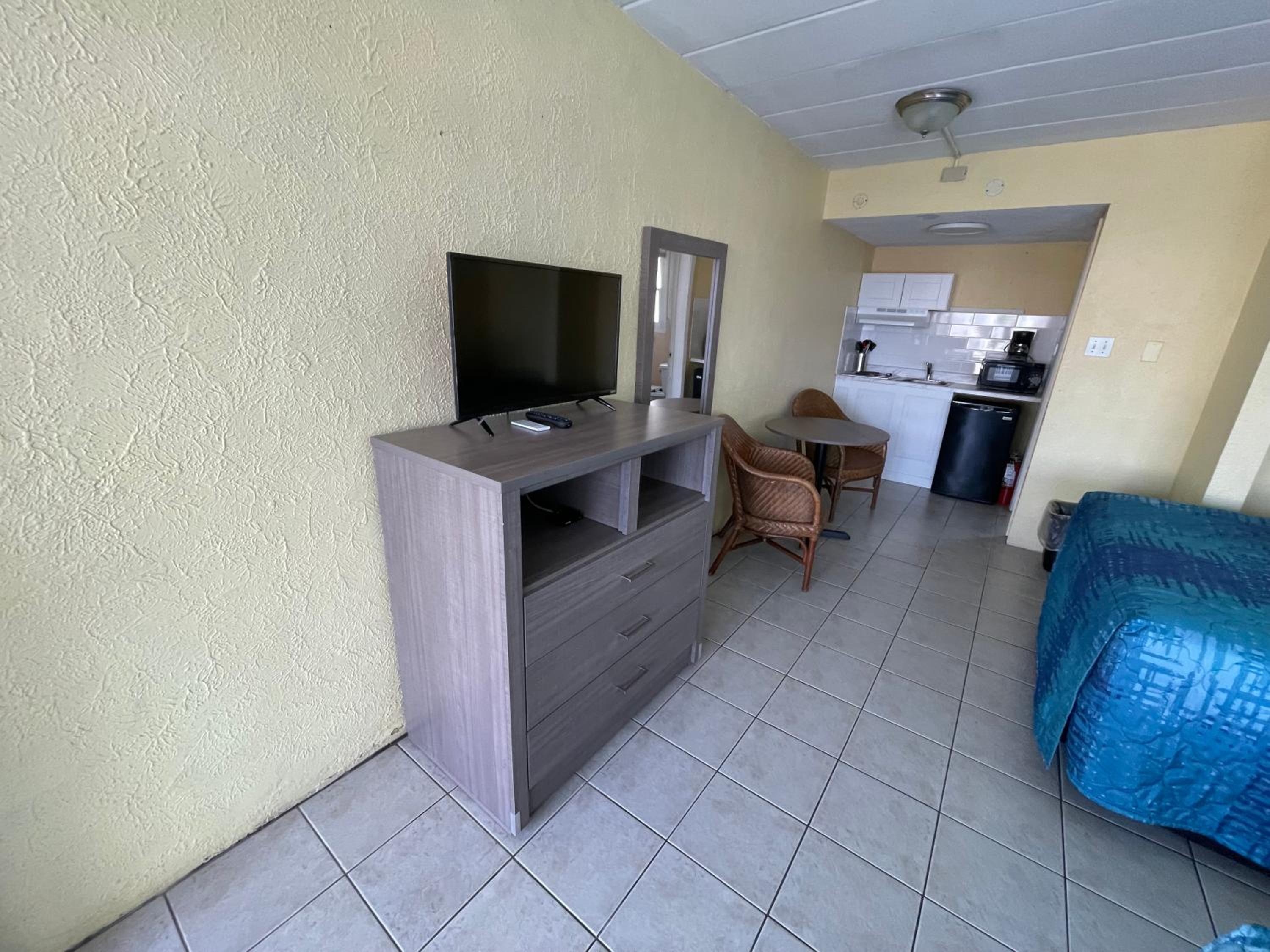 Bird of Paradise Motel