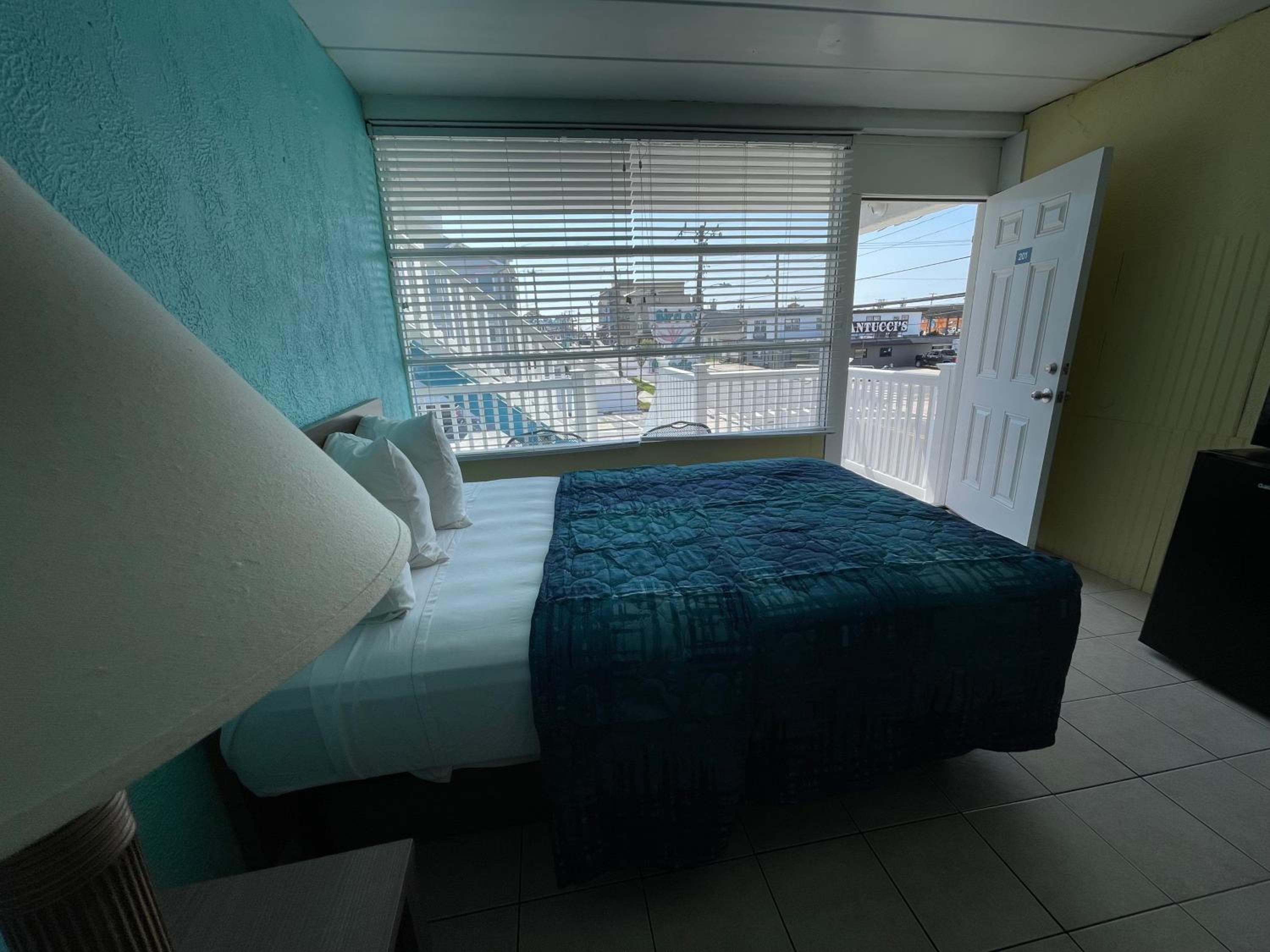 Bird of Paradise Motel