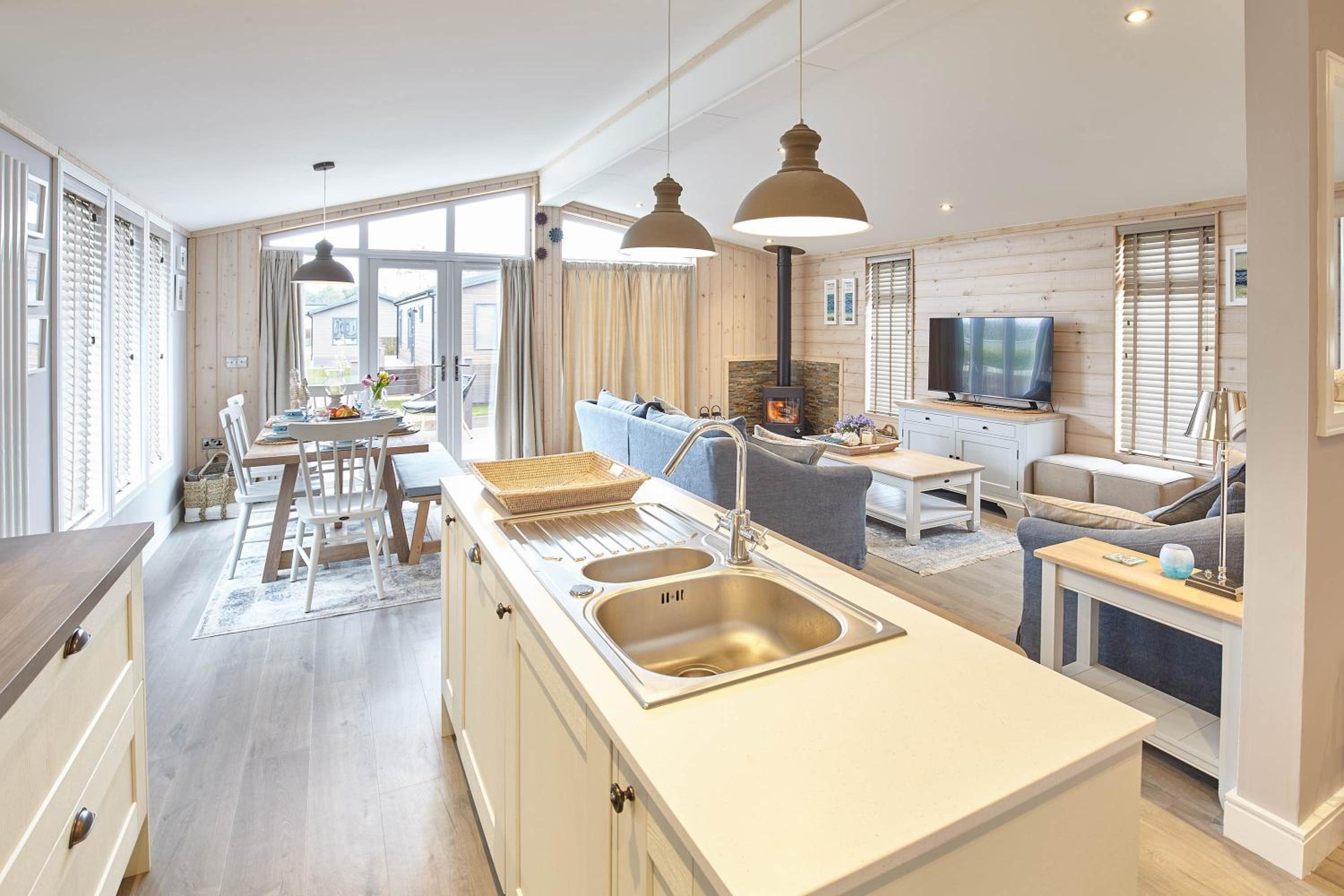 Host & Stay - Puffins Rest view 3