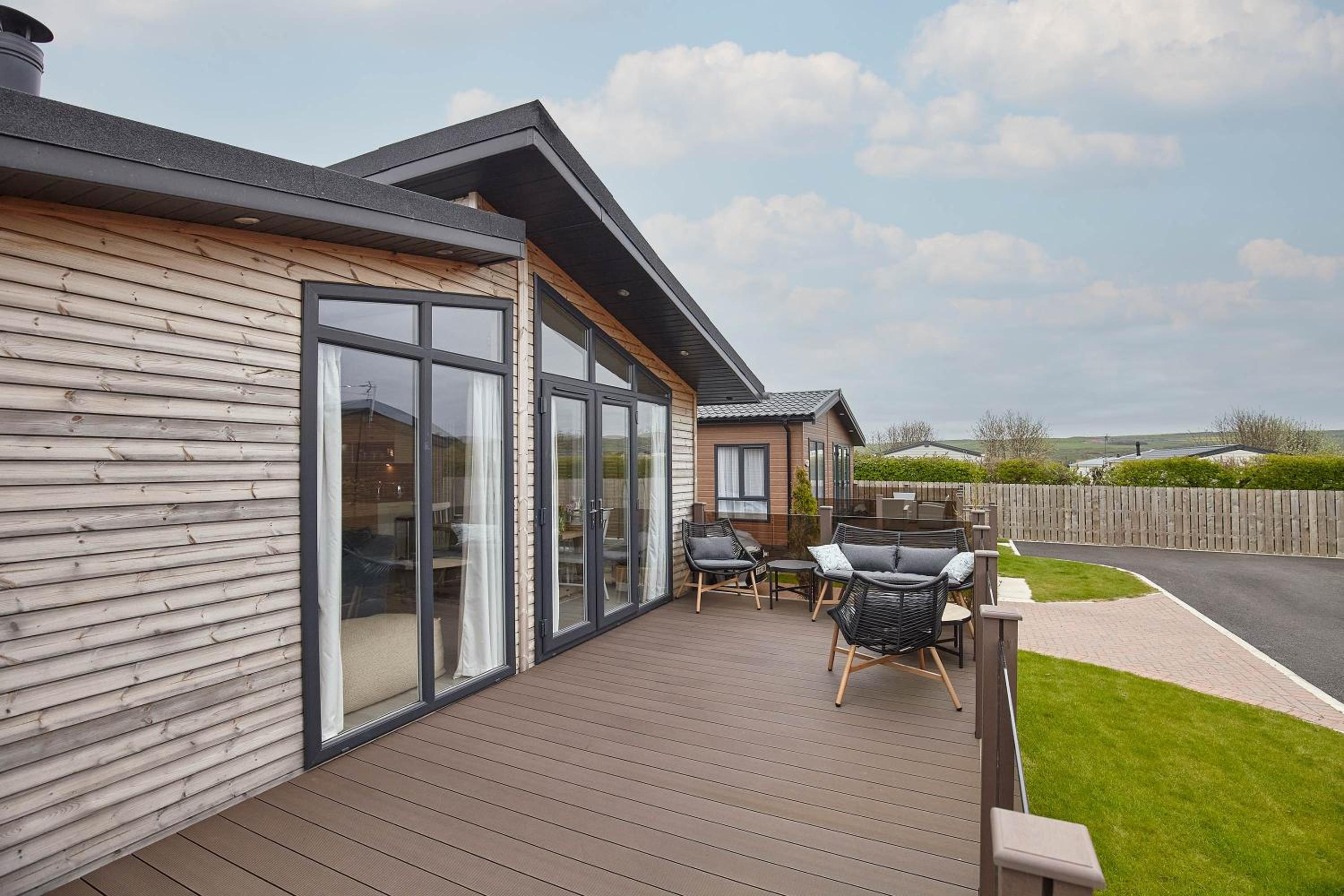 Host & Stay - Puffins Rest view 5