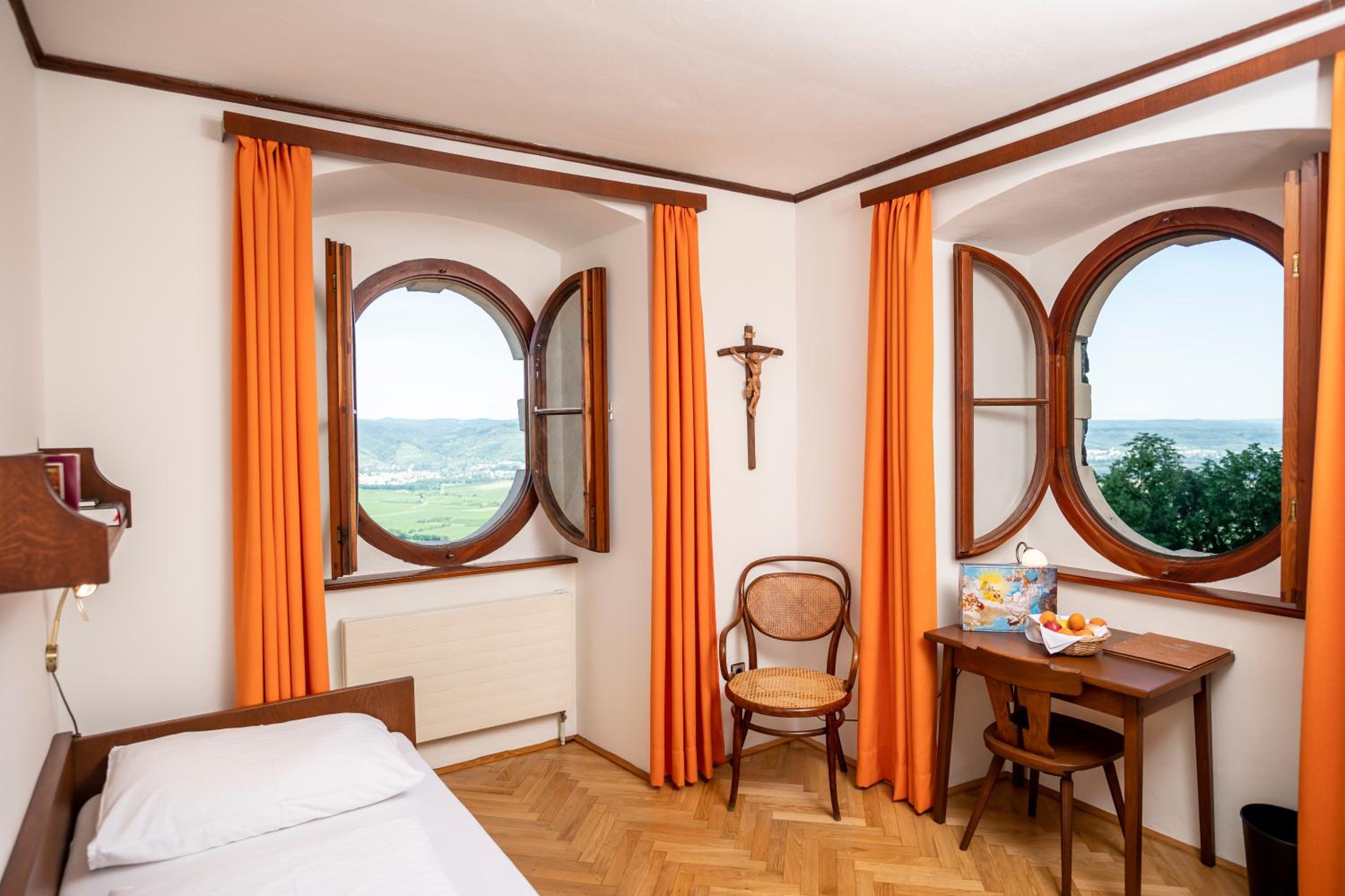 Gästehaus Benediktinerstift Göttweig - Bed & Breakfast Monastery