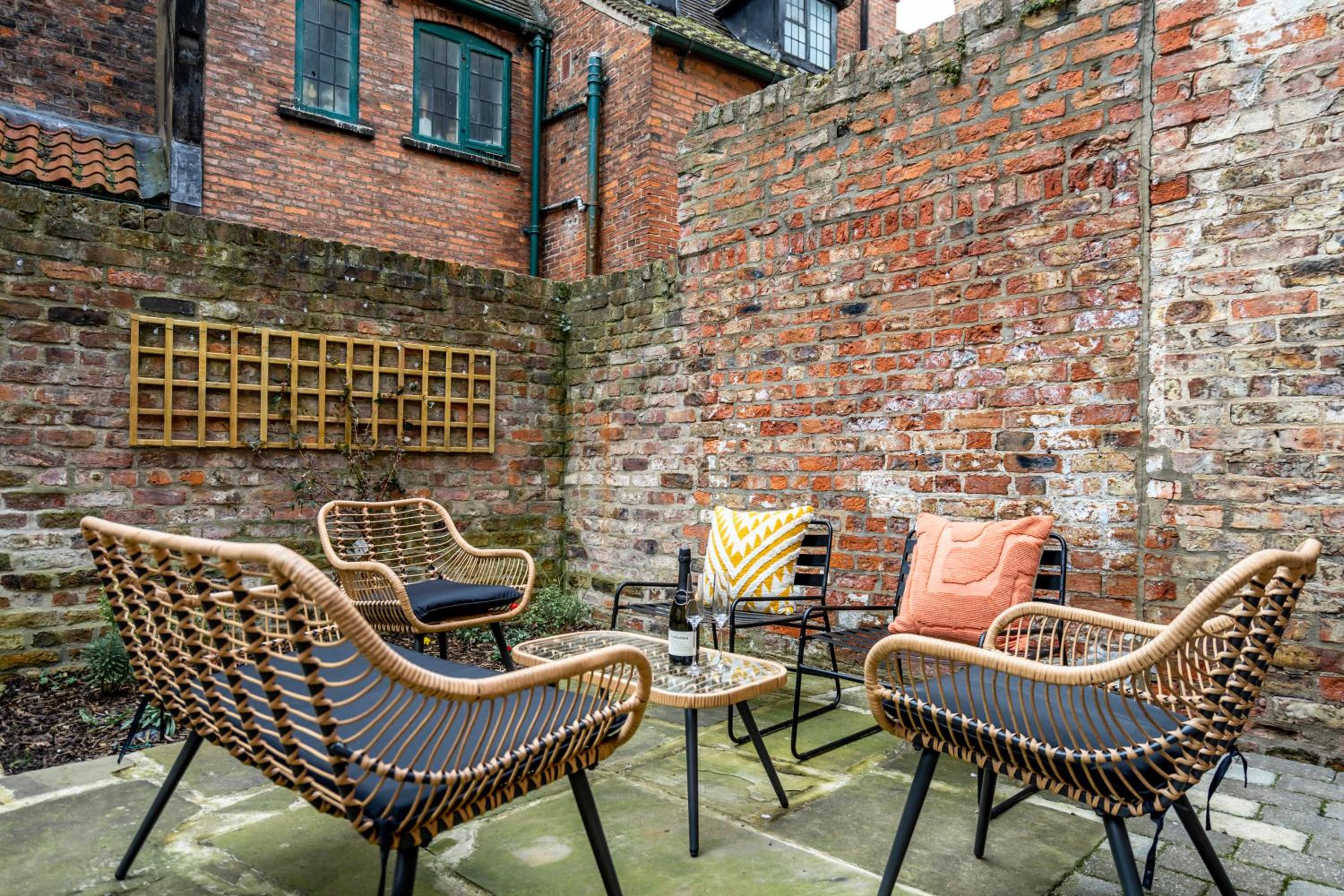 5 Precentors Court view 5