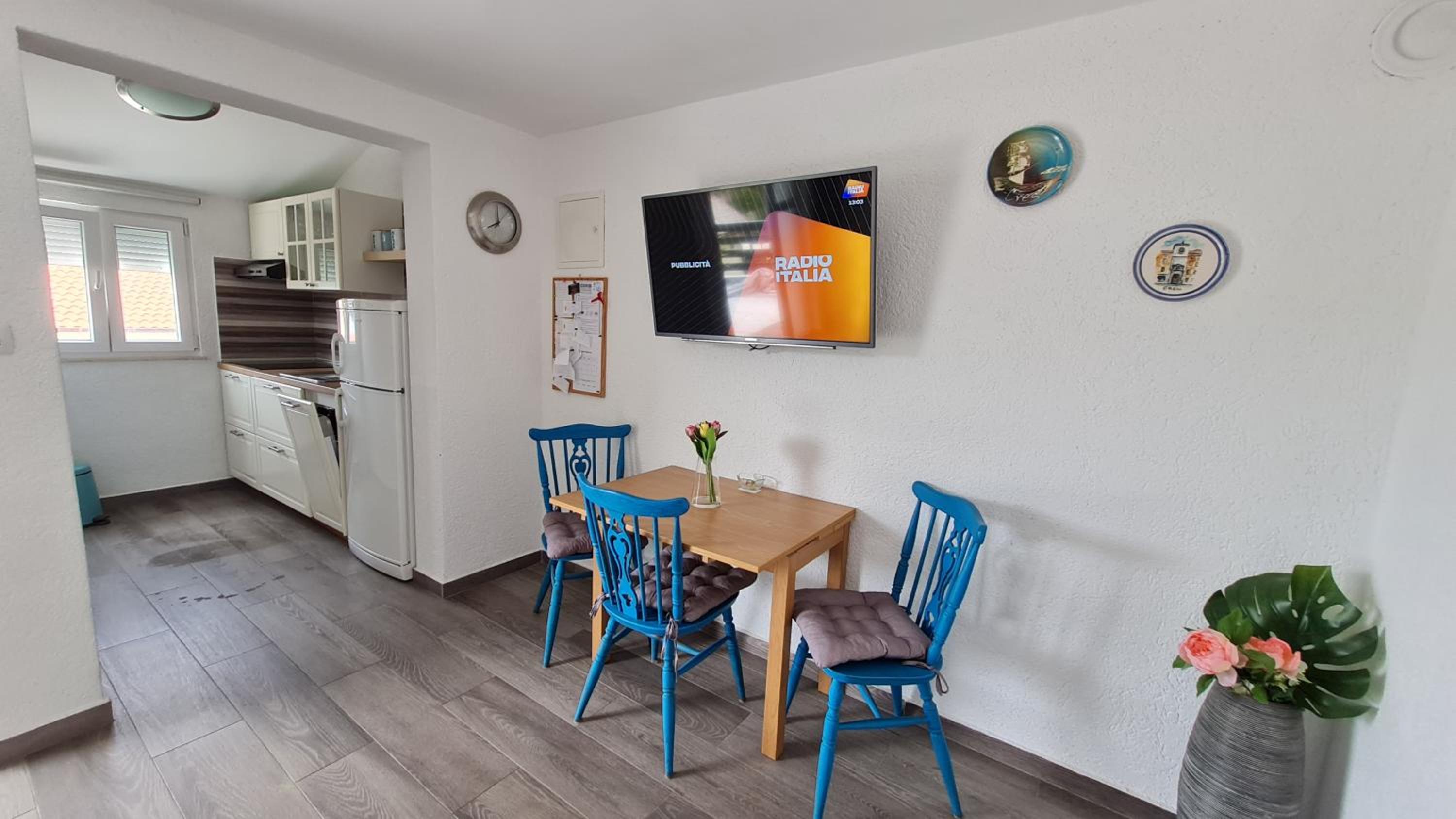 Apartman Dado en Cres — kitchen