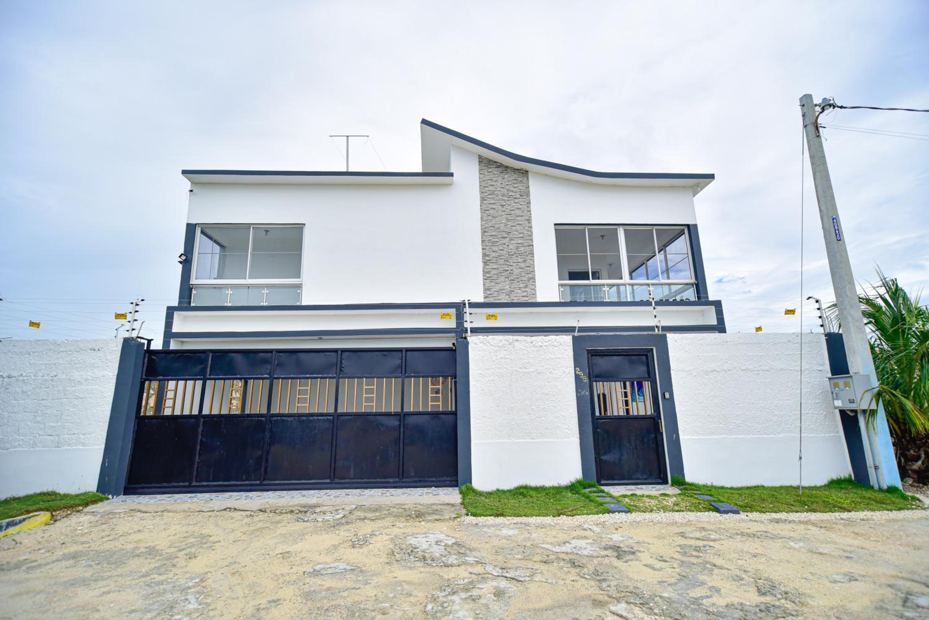 Hotel Acogedora casa en Punta Cana Amueblada - Image 1