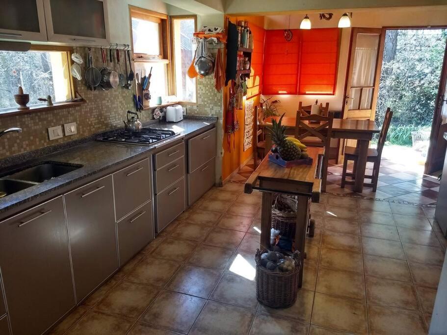 Hermosa Casa cerca del Teleférico Cerro Otto