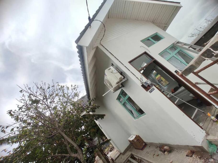 Wifi Netflix Tiny House near Jetty of Kuala Besut 4 pax photo 3
