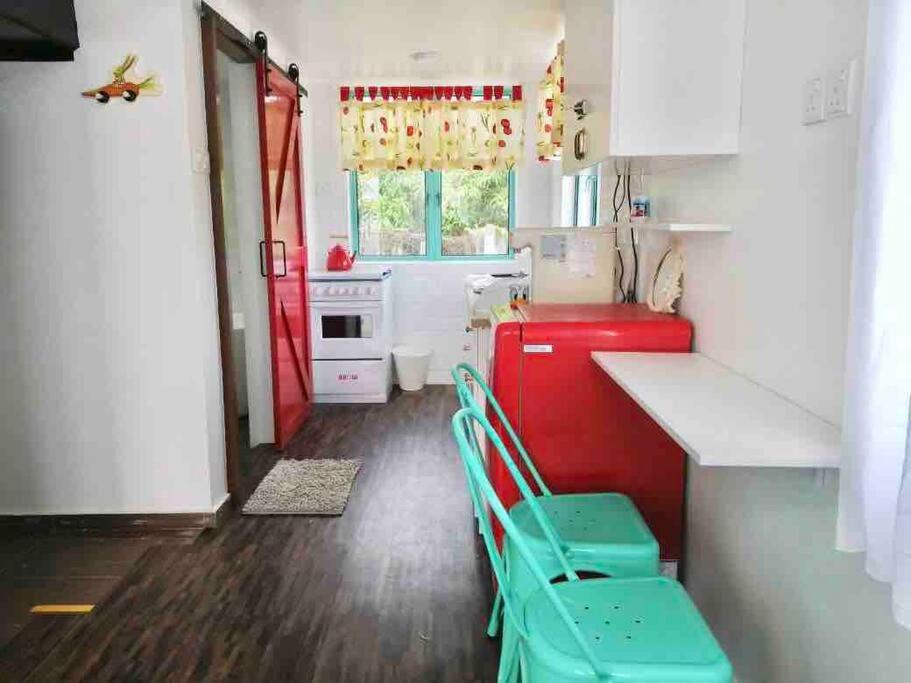 Wifi Netflix Tiny House near Jetty of Kuala Besut 4 pax photo 8