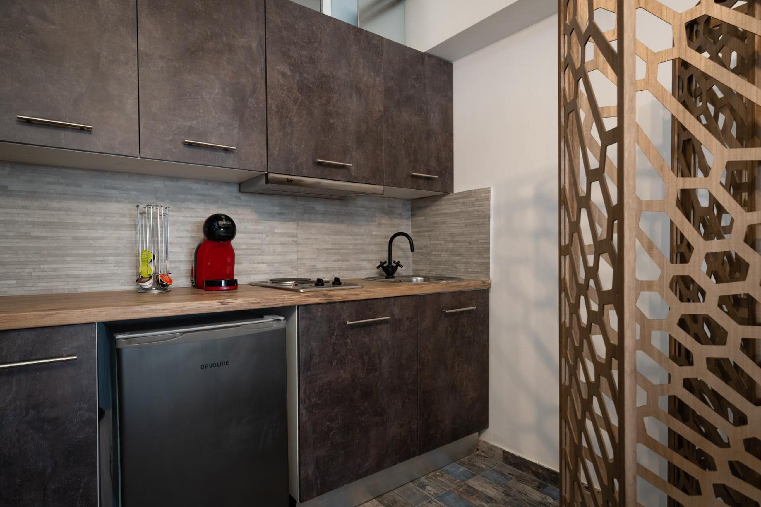 Amazing Apartments @ Aiolou Str.