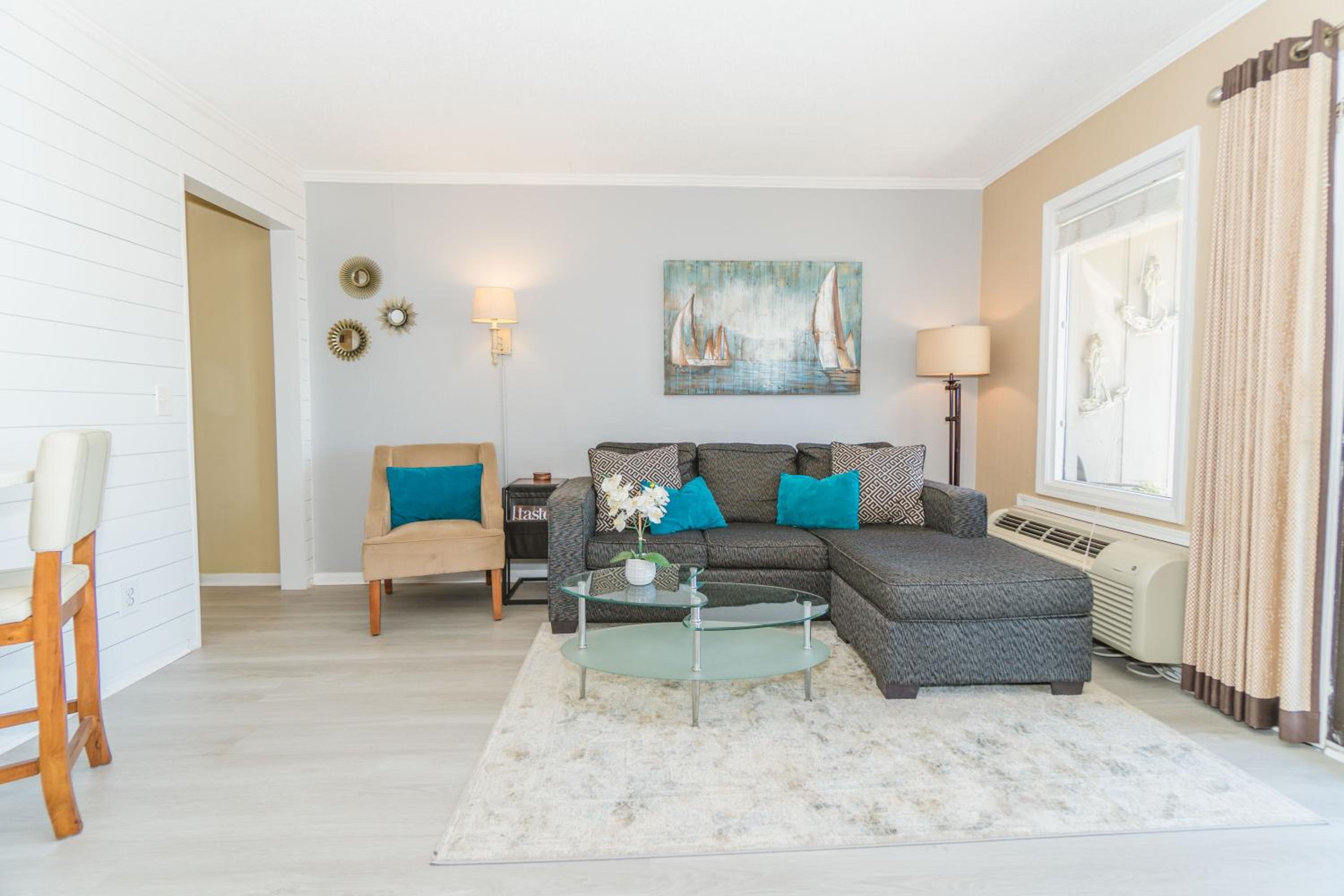 Stunning Views!!-Oceanfront Villa-Heated Pool-Private Balcony-Tiki Bar-Walk to Coligny Plaza view 4