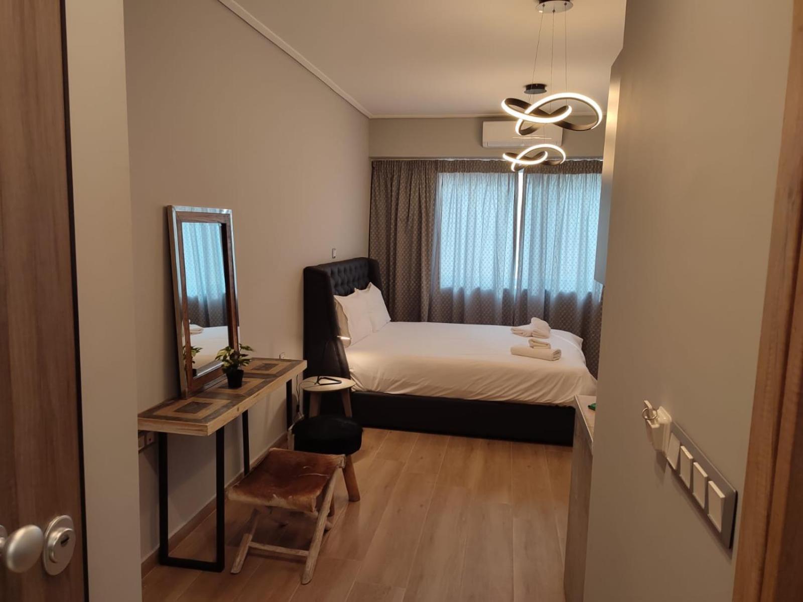 Amazing Apartments @ Aiolou Str.