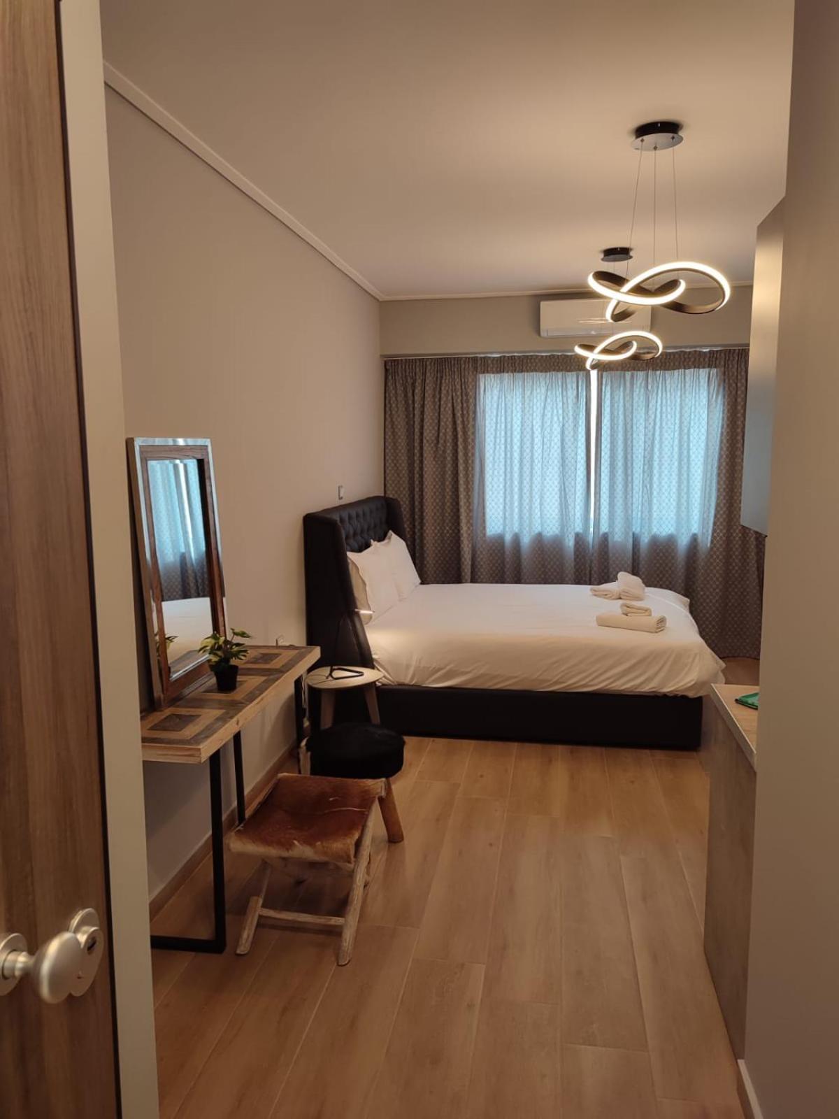 Amazing Apartments @ Aiolou Str.