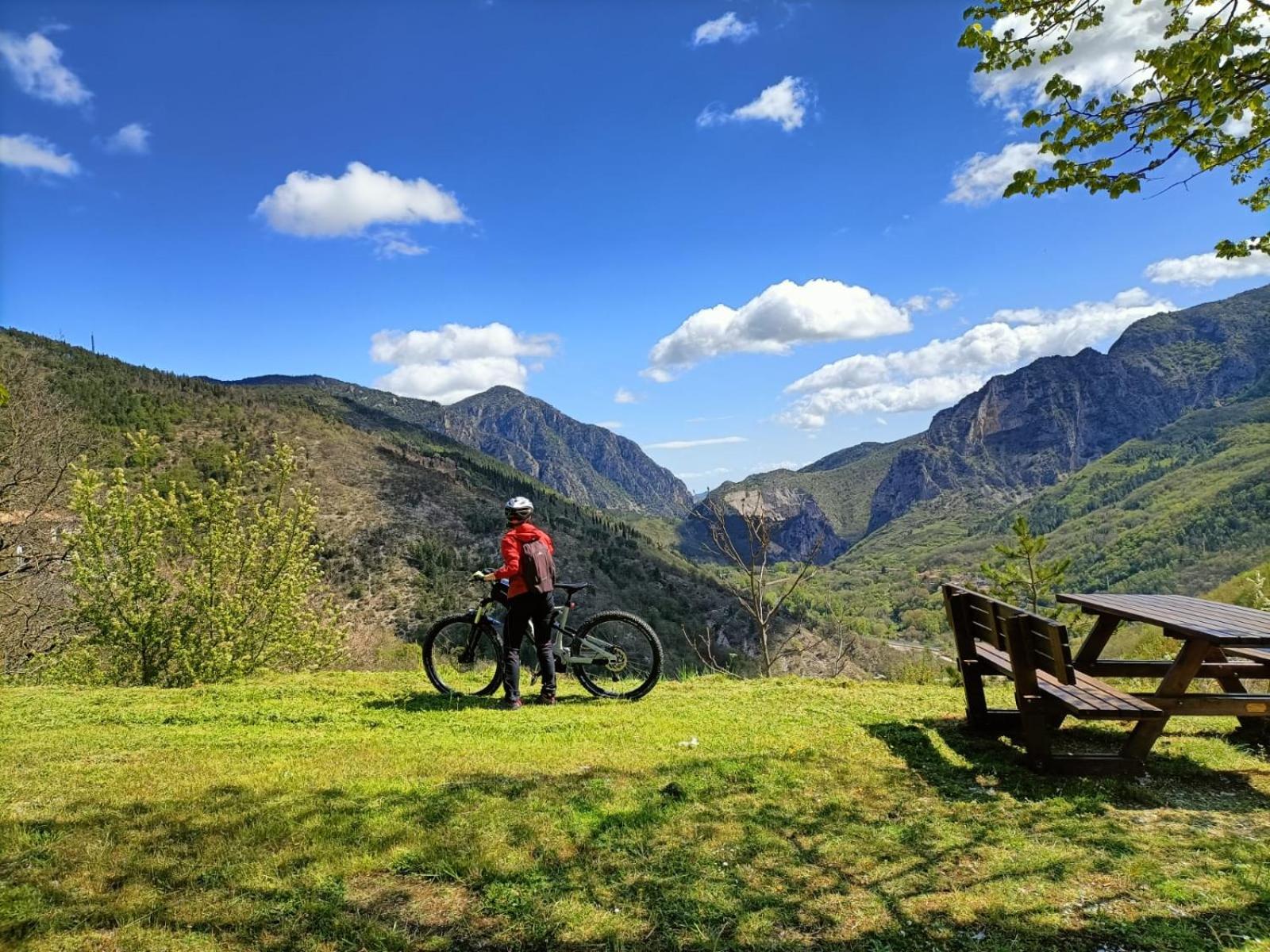 Bed & Bike Frasassi view 5
