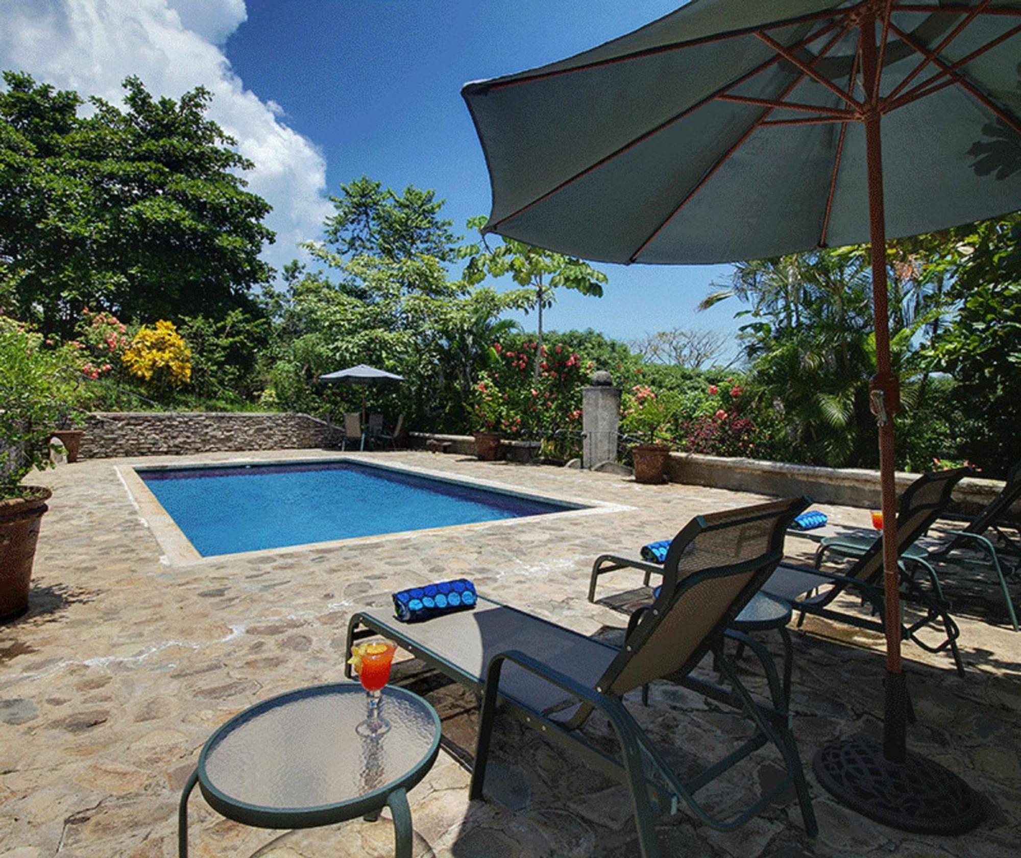 Private Pool & WiFi