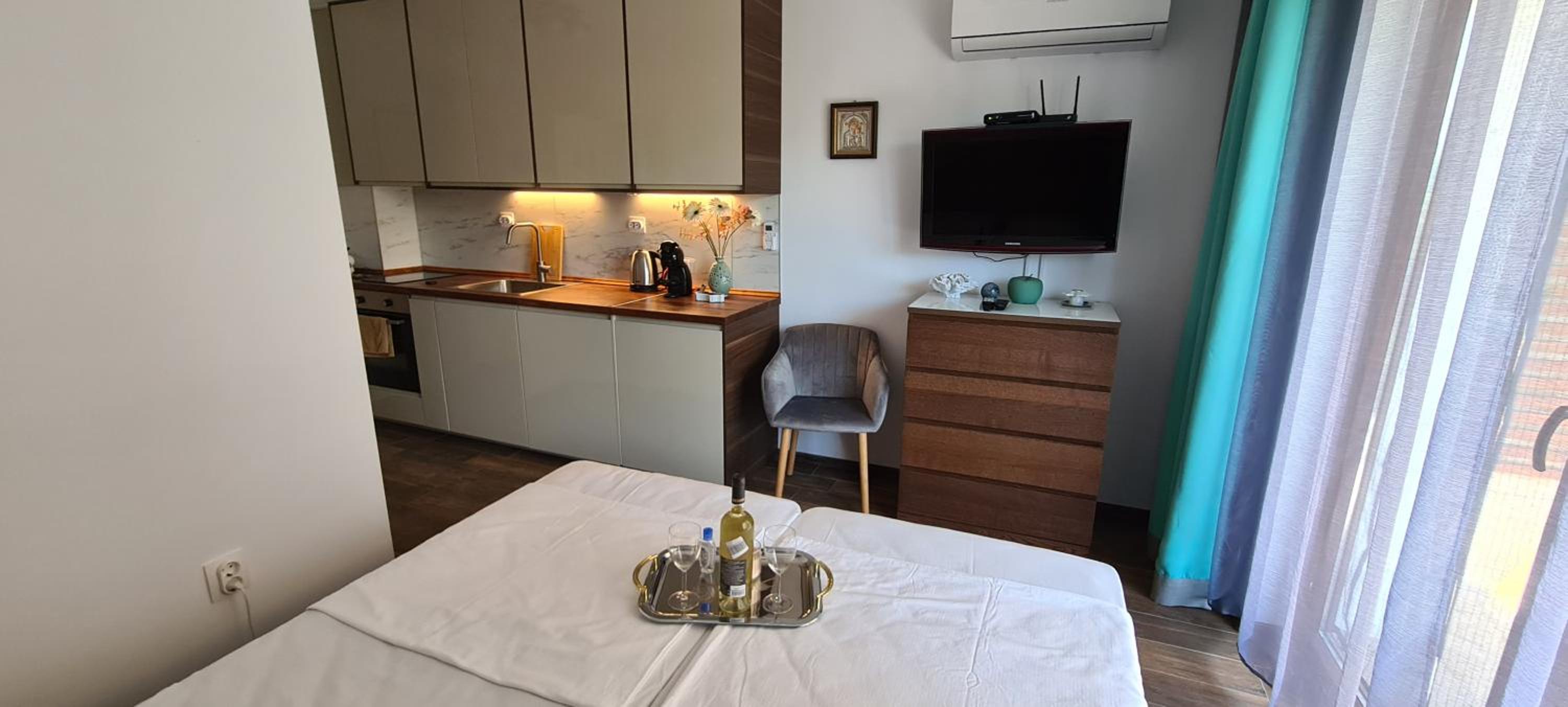 Valencia Gardens Luxury Studios