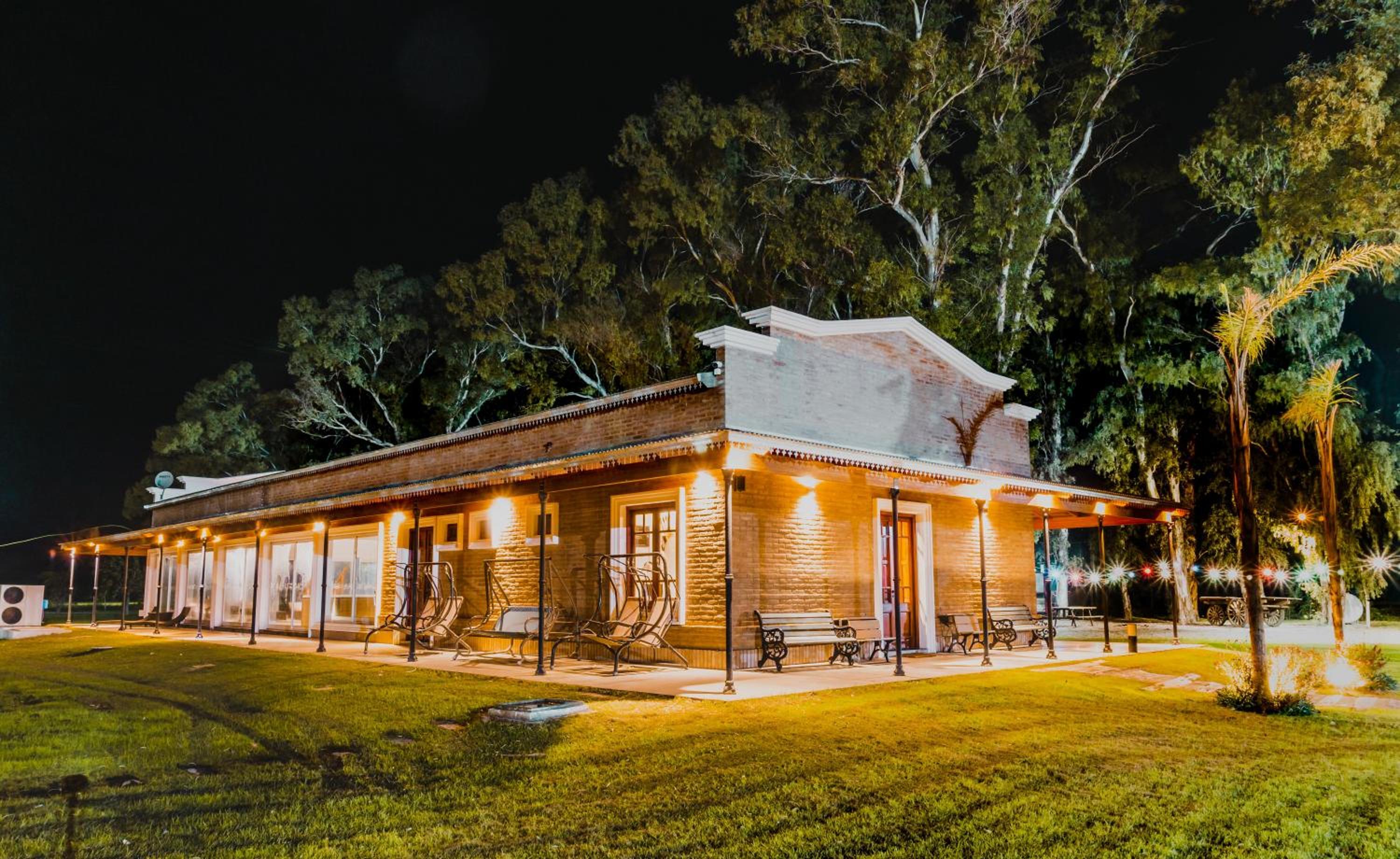 restaurant