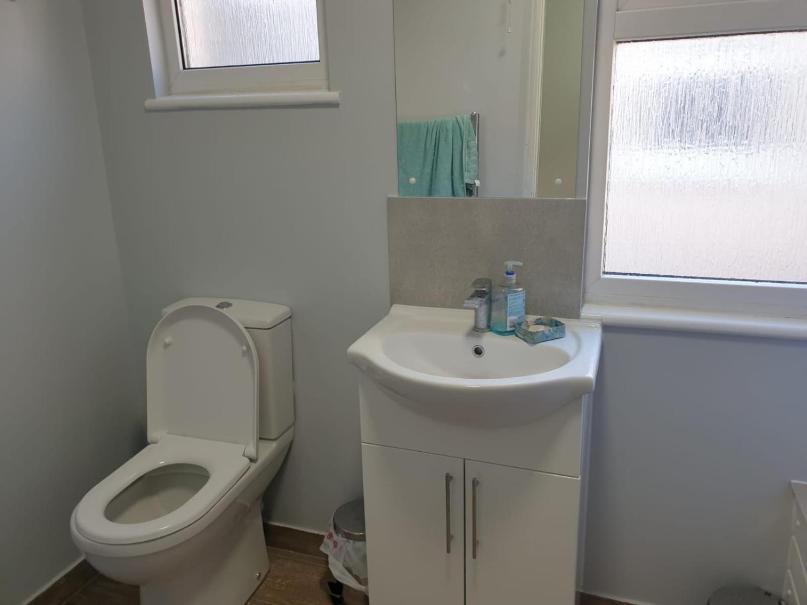 Croydon Vacations - Burney Tomar House - Property Image 9