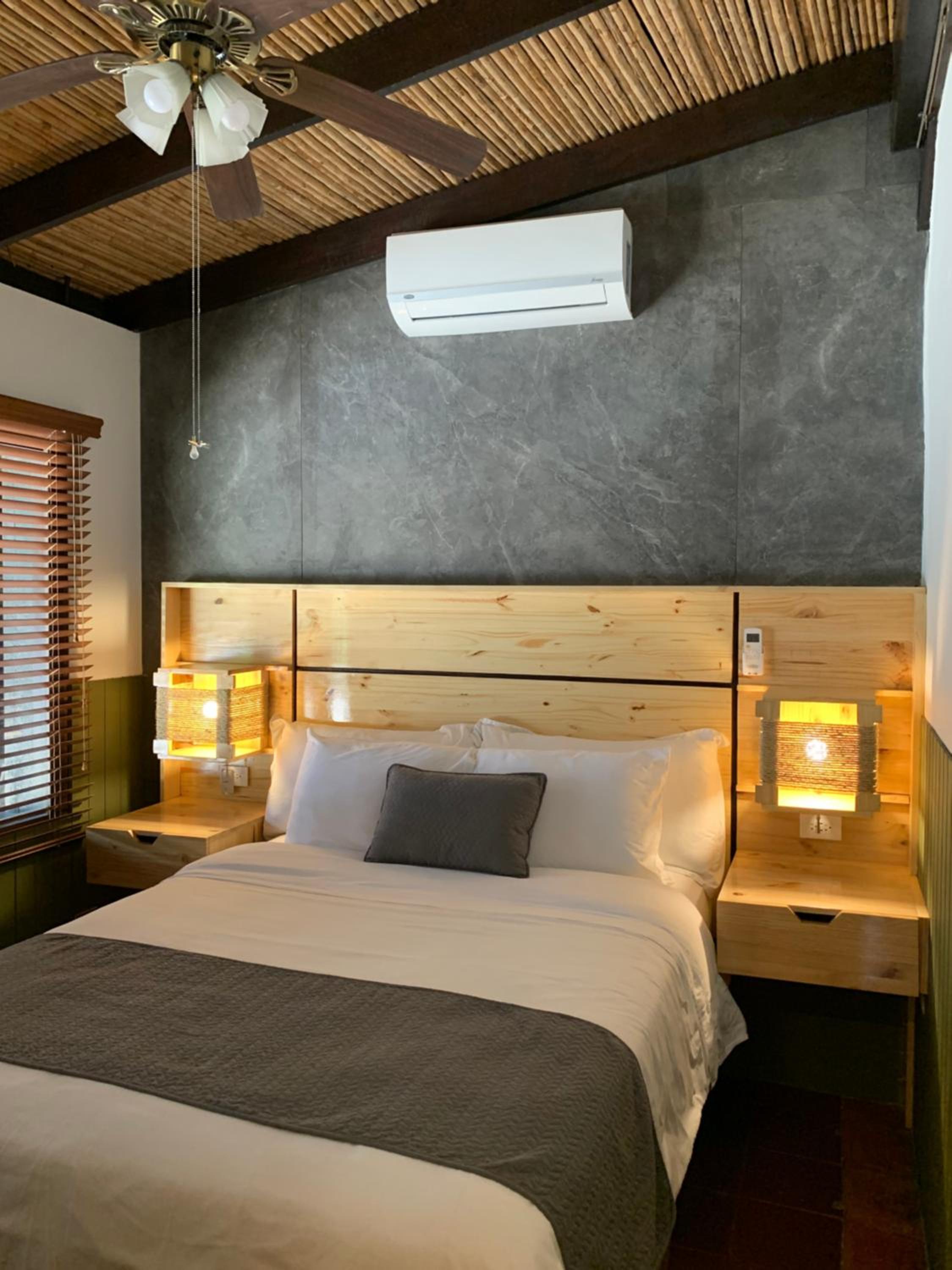 ARANJUEZ LOFTS Santa Ana