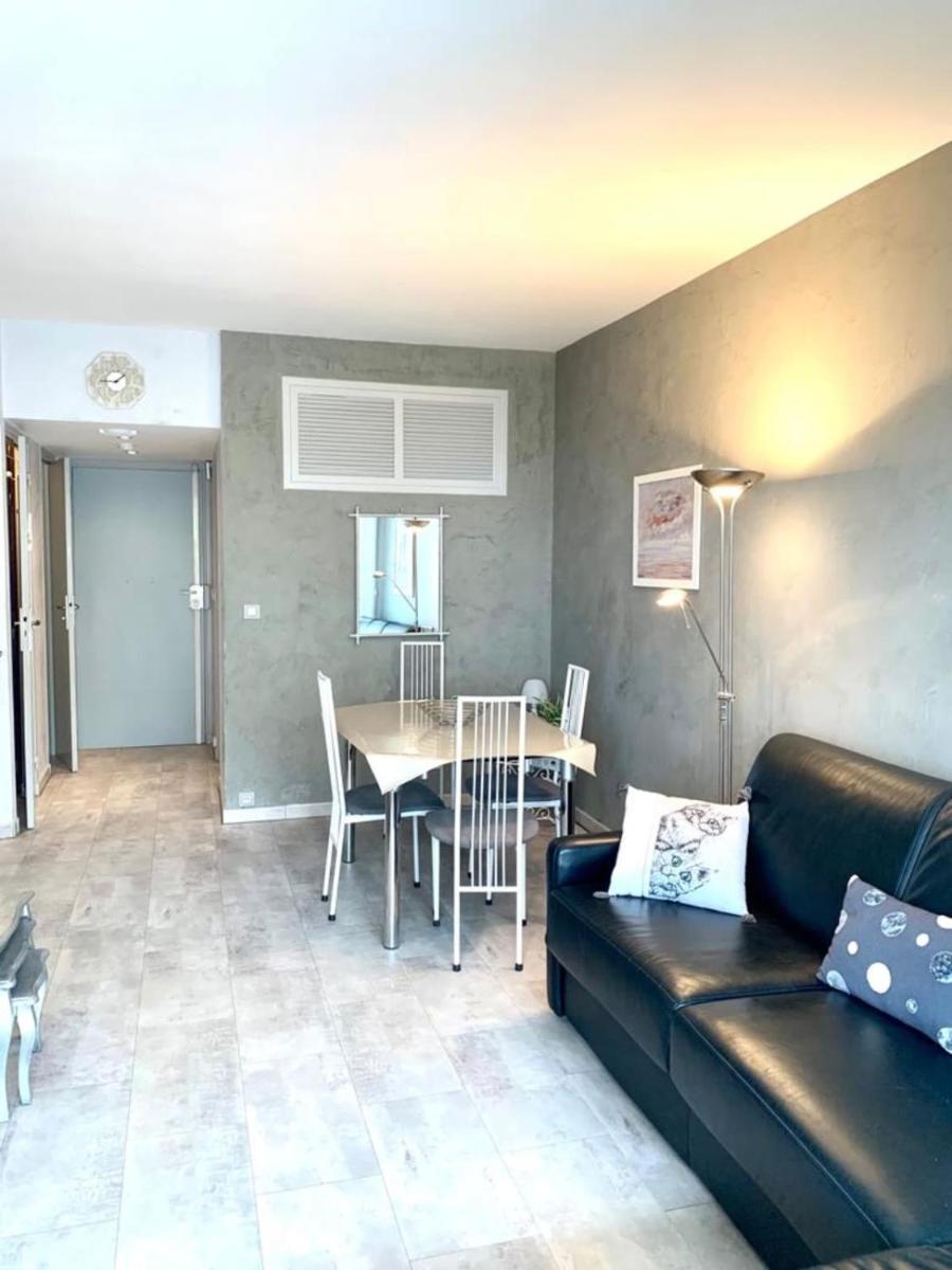 35m studio less than 10 min walk from the Croisette photo 5