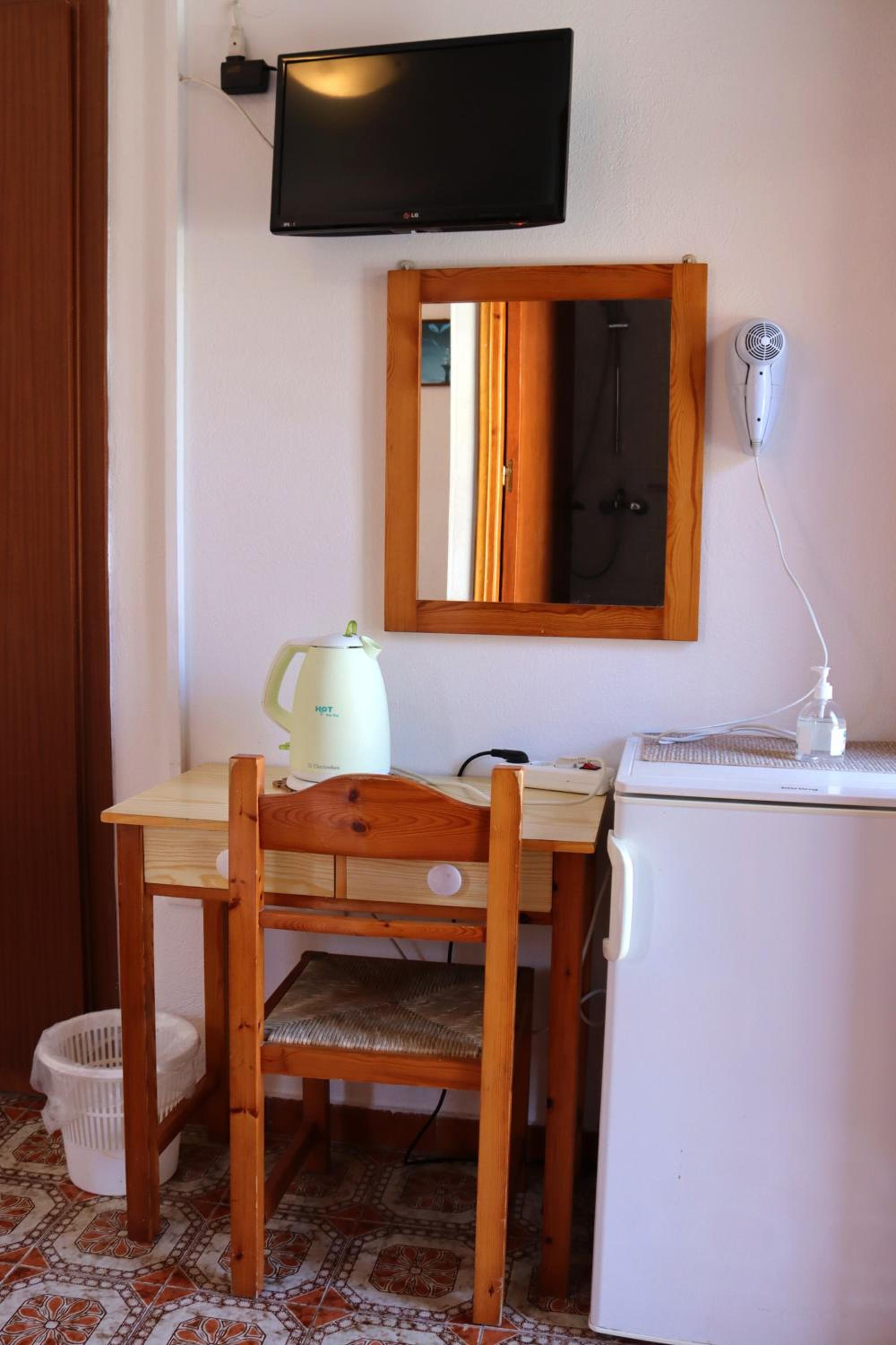 Stavros Pension