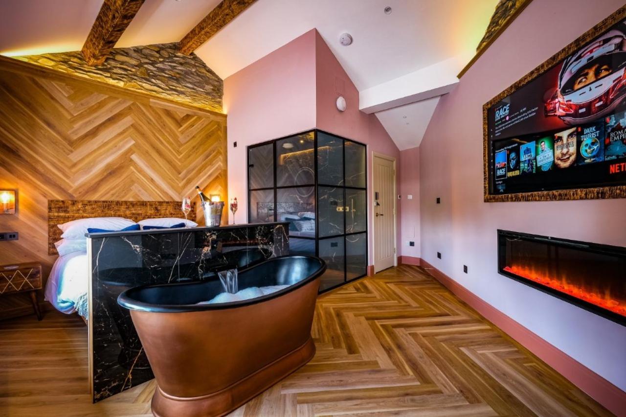 Craig's Suites Windermere view 2