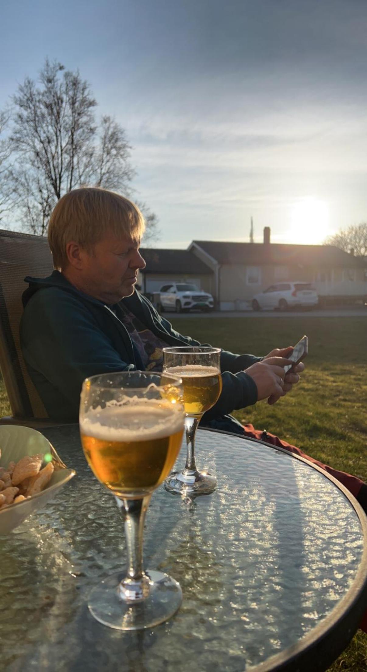 Sjarmerende hus med veldig stort uteareal.