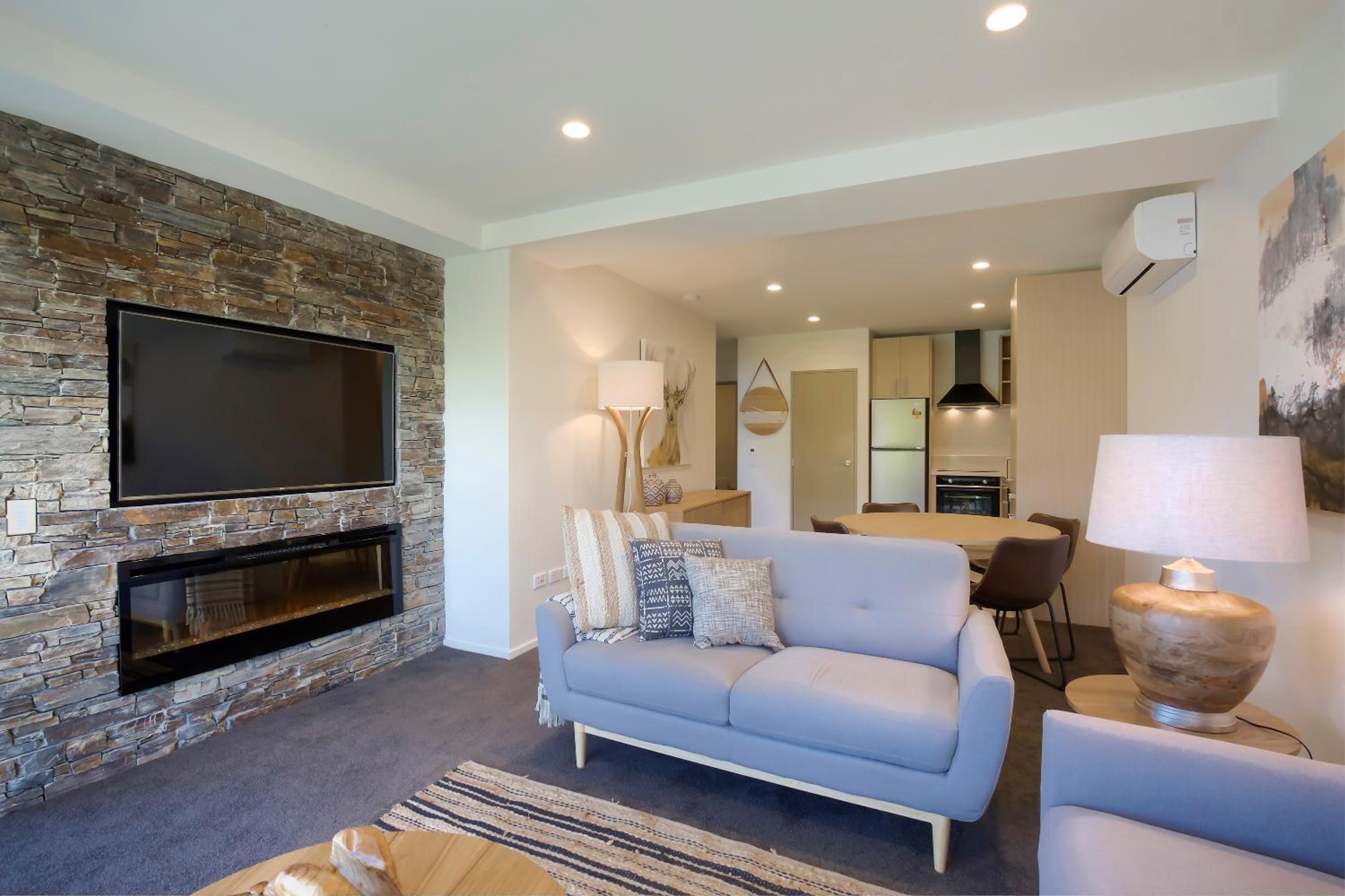 Lake View Villa - Queenstown Holiday Villa view 4