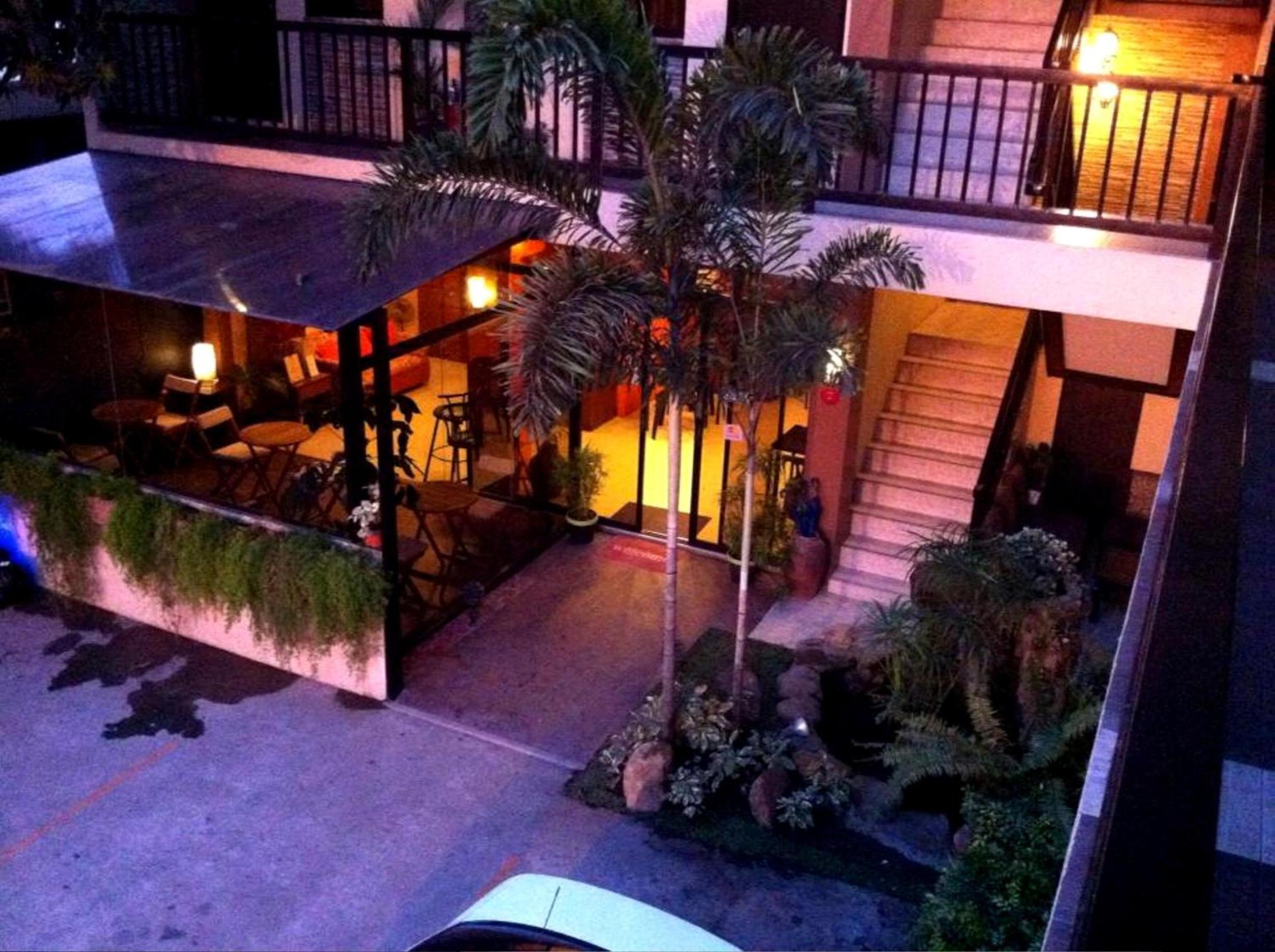 Pacific Palm Suites Davao powered by Cocotel