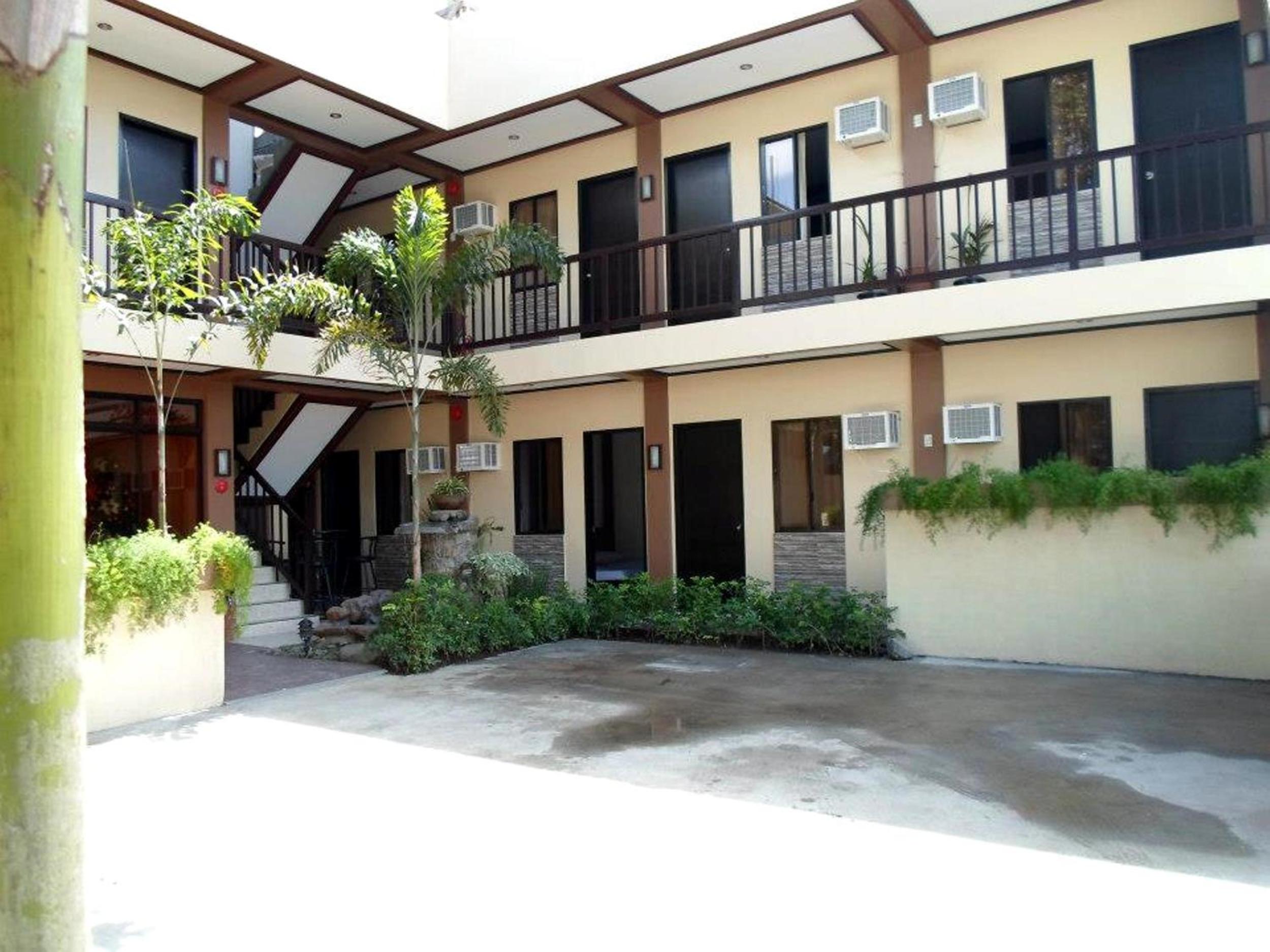 Pacific Palm Suites Davao powered by Cocotel