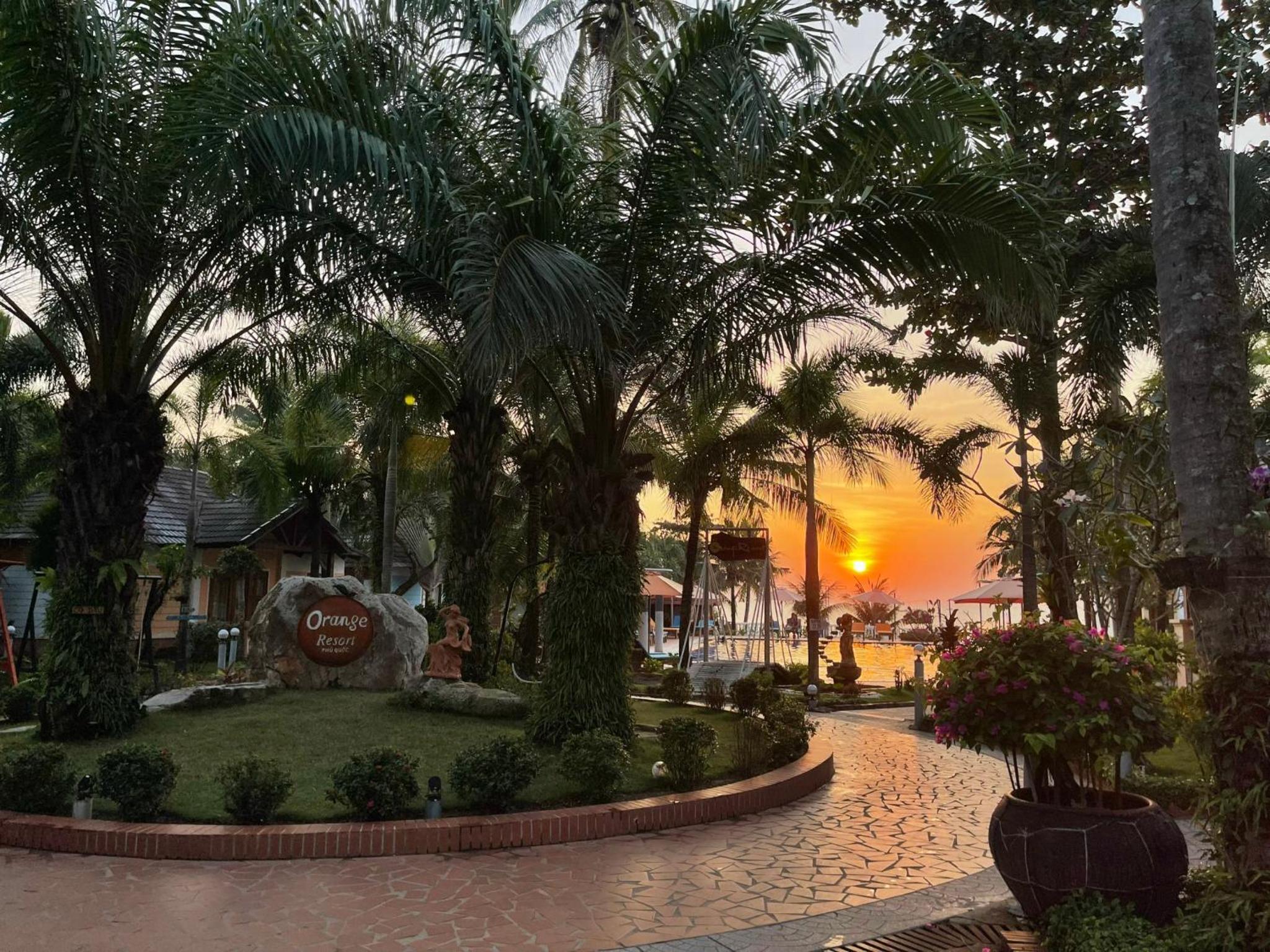 Orange Resort