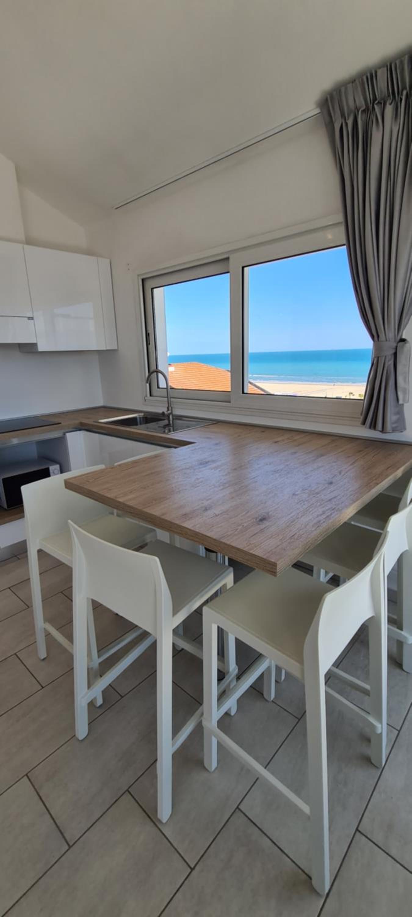 Rubino Smart Stay - Ideale per ragazzi - a 100m dal Mare - P r a t u r e c c i Group view 4